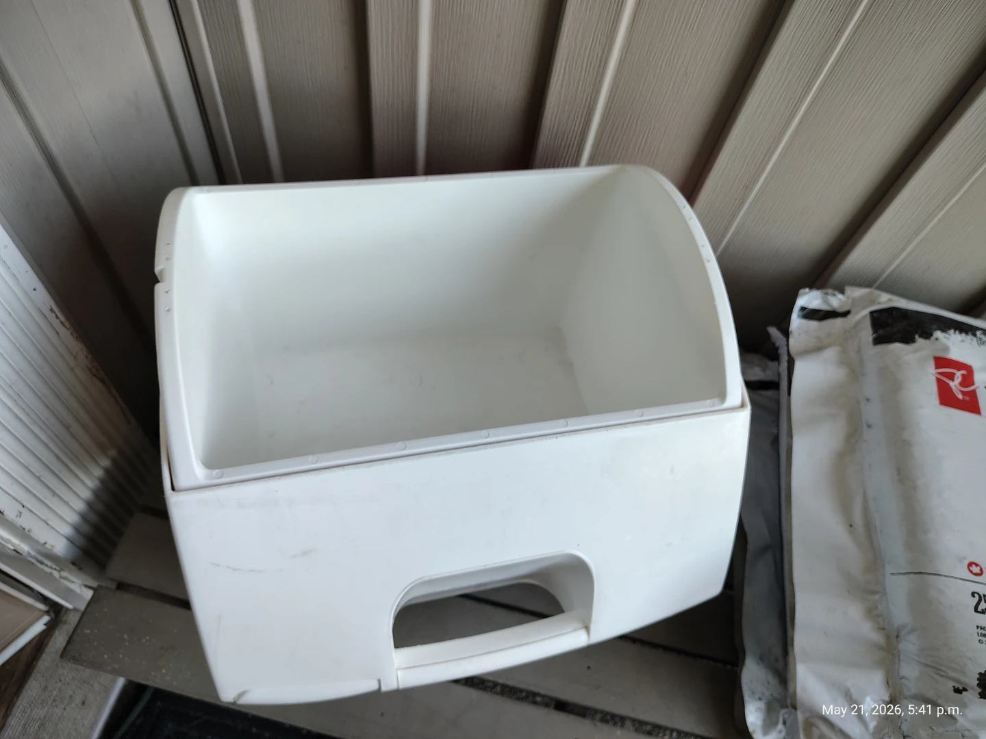 IGLOO Playmate 16qt Picnic Cooler - photo 3