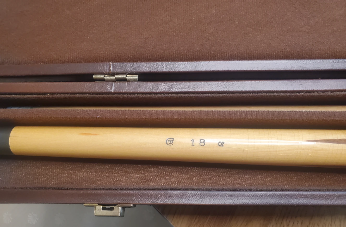 VIP Brown Leather Billiard Cue Case 18 oz - photo 5