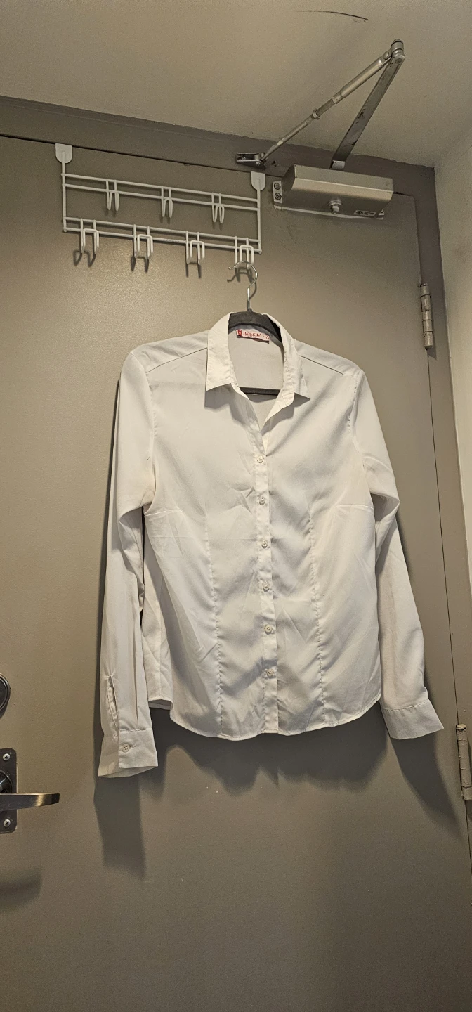 Bellefille Collection White Button-Up Shirt