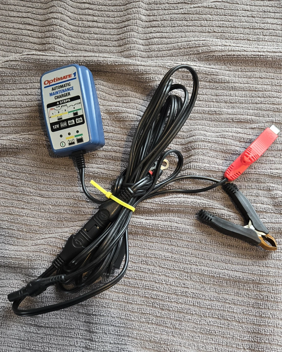 OptiMate 1 Automatic Maintenance Charger - photo 2