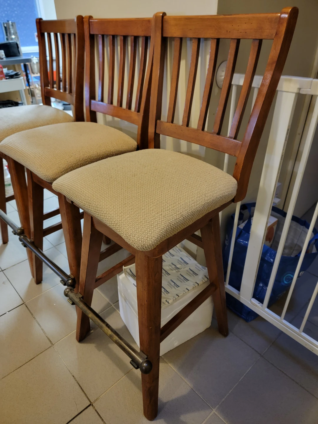 Set of 3 Swivel Bar Stools - photo 2