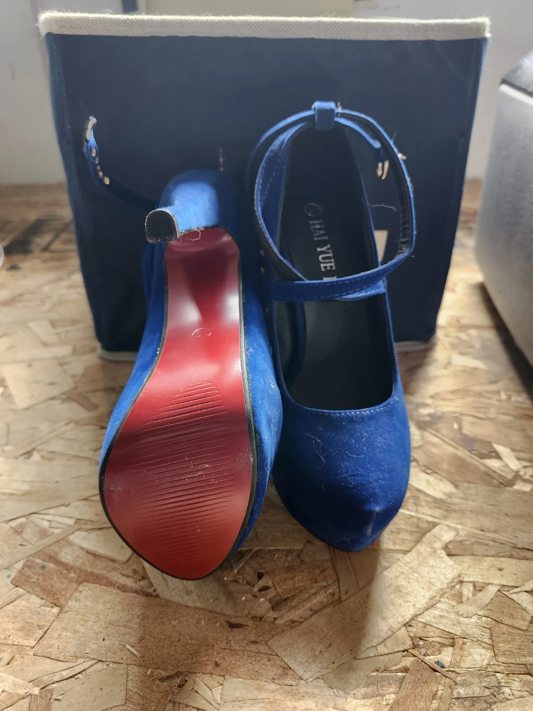 HAI YUE Blue Suede Mary Jane Heels