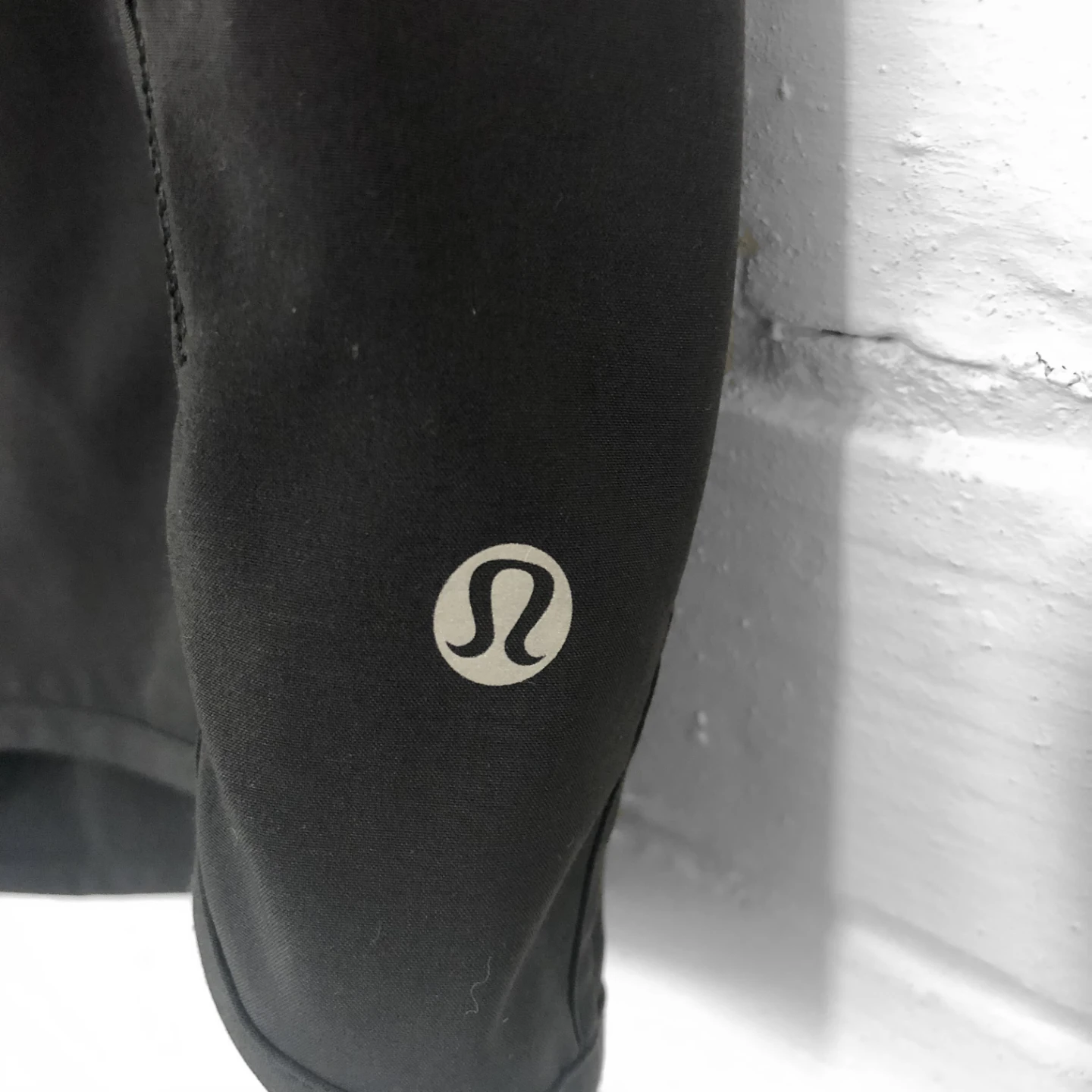 Sz 4, 6, 8 LULULEMON Speed Short - photo 4