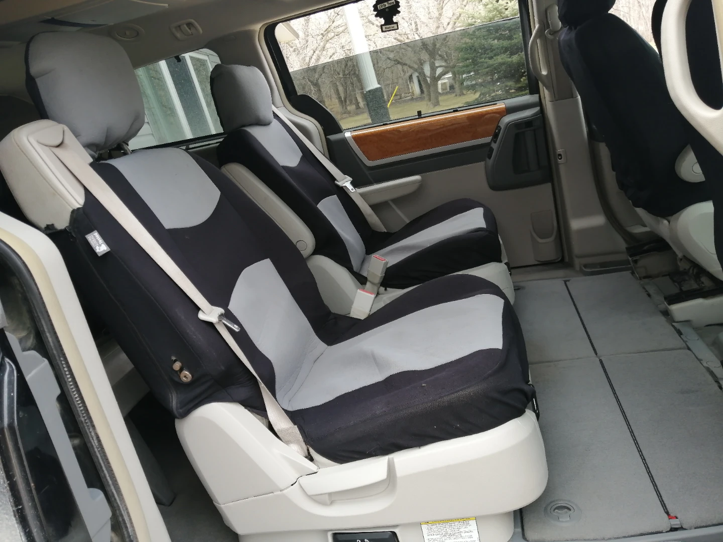 2008 Chrysler Town & Country Van - photo 3