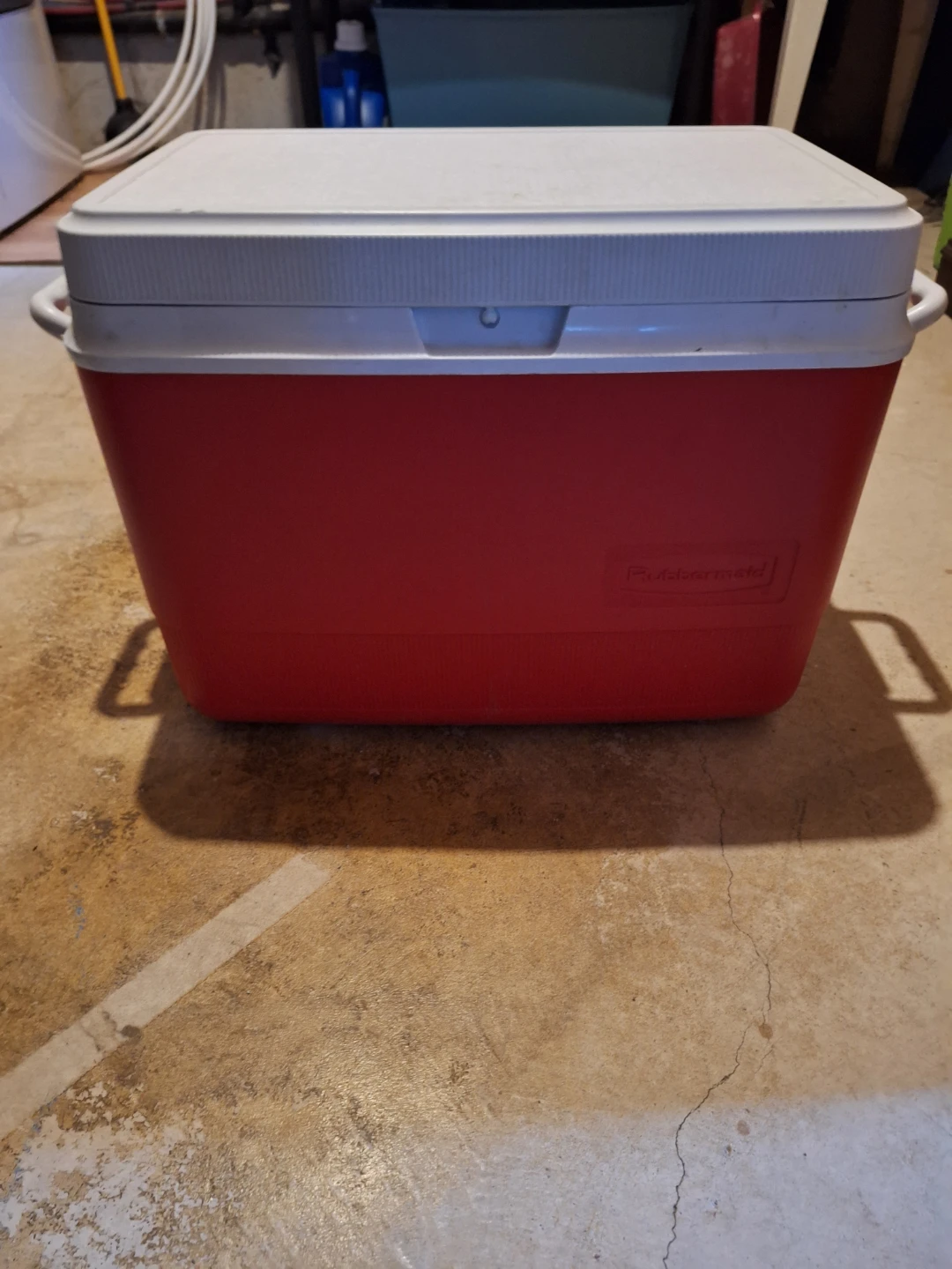 Rubbermaid Cooler - photo 2