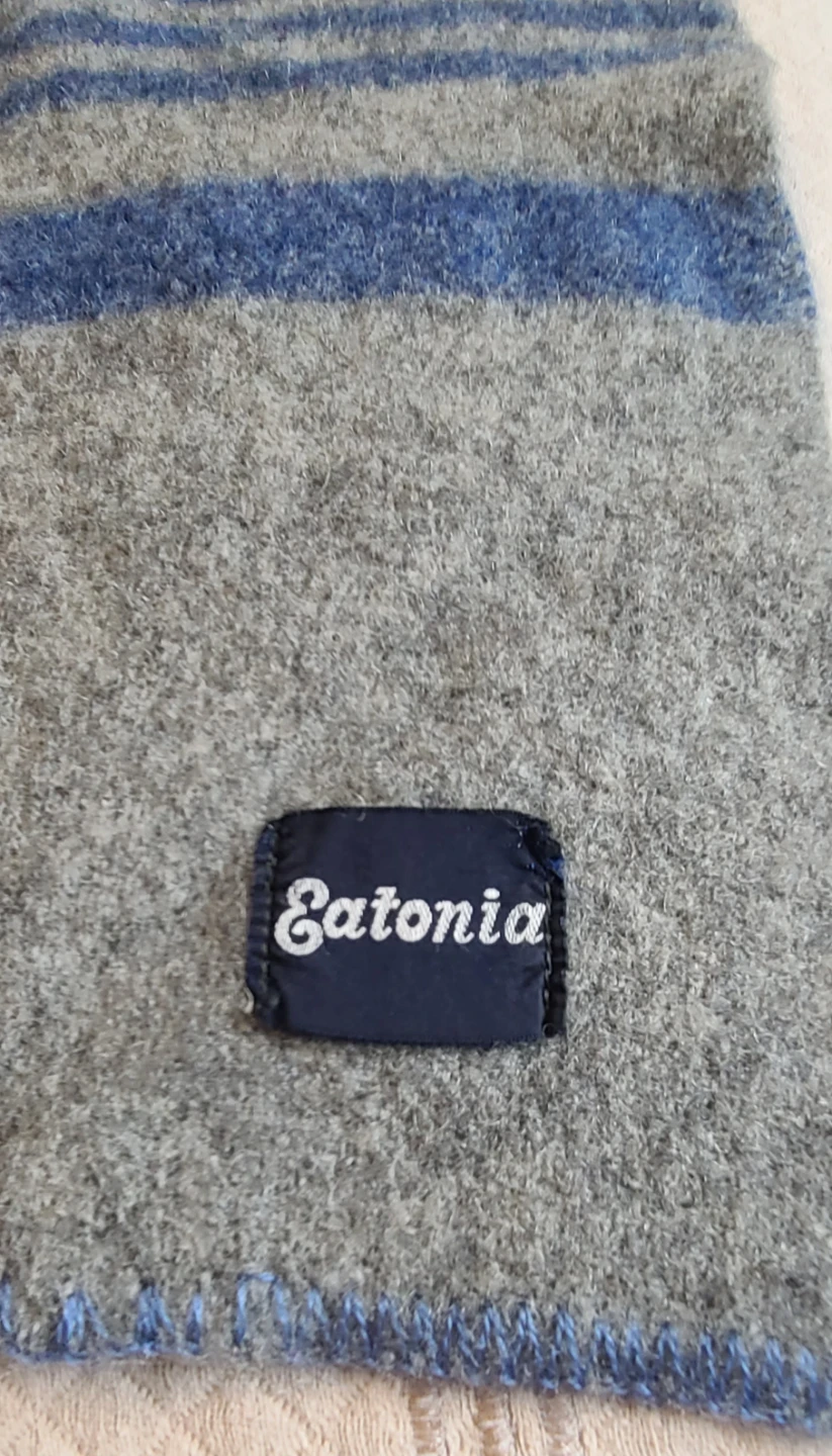 Vintage Eatonia Wool Blanket - Excellent Condition & Clean! - photo 5