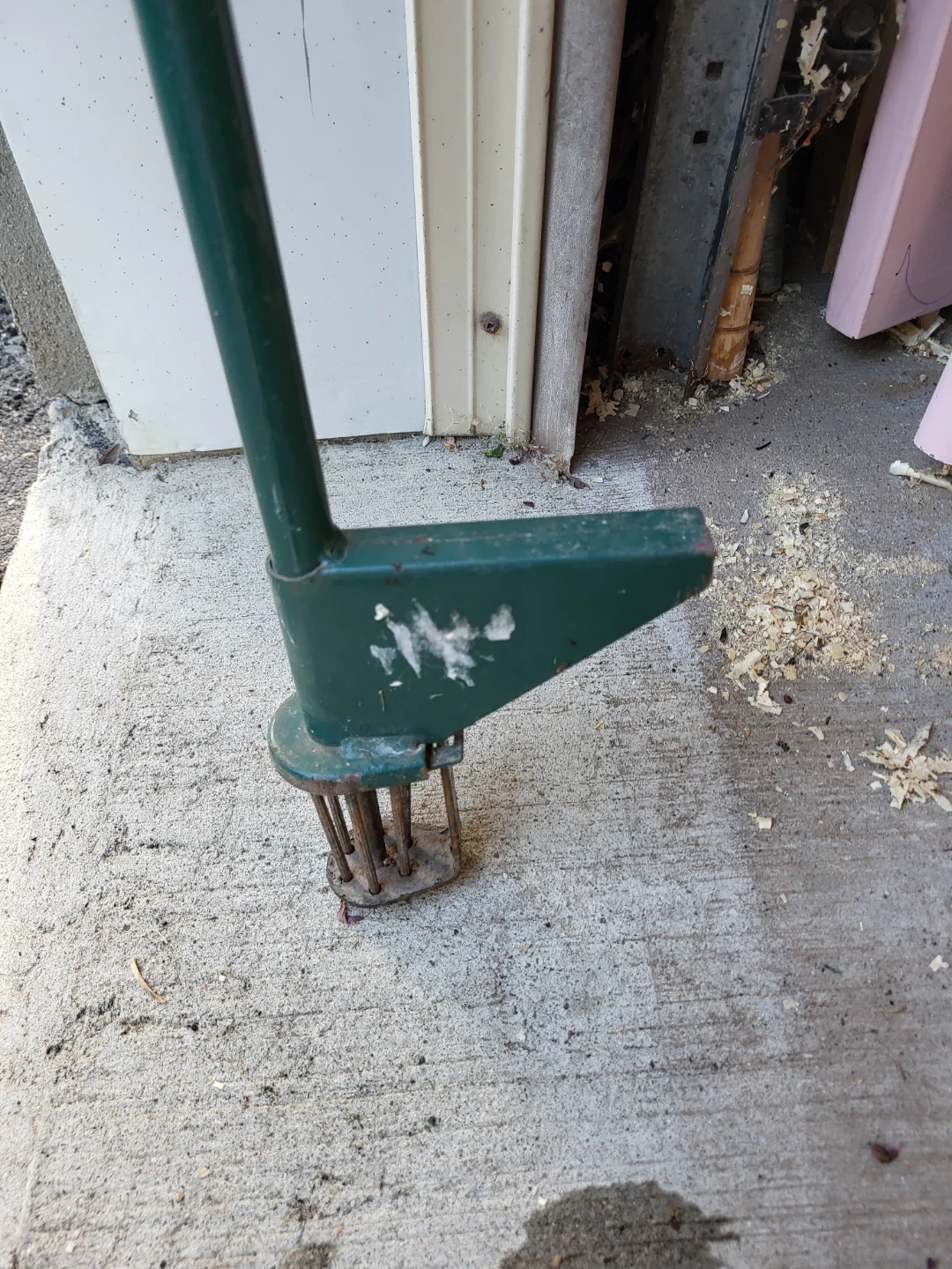 Weed Hound "Your best friend for fetching weeds" - photo 3