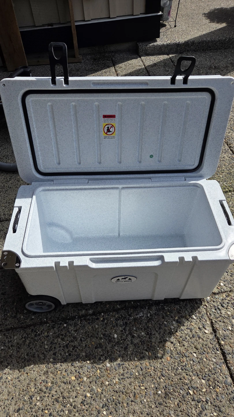 CHILLY MOSS Cooler with Wheels