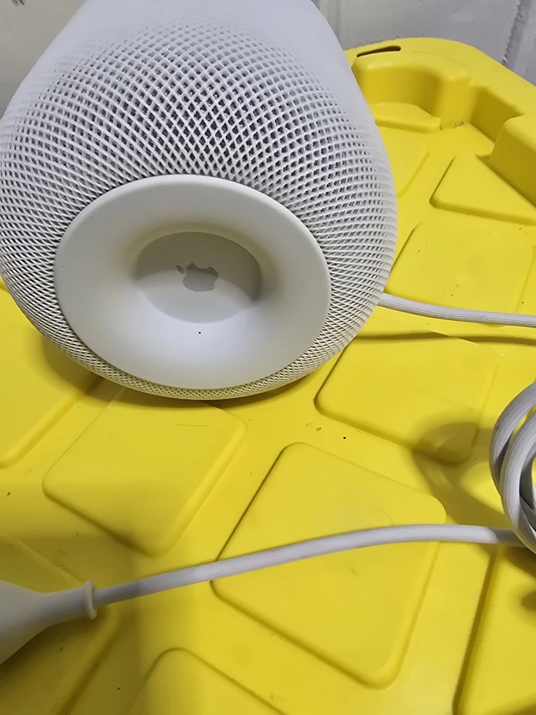 Apple HomePod (1st Gen) Smart Speaker - White - photo 3