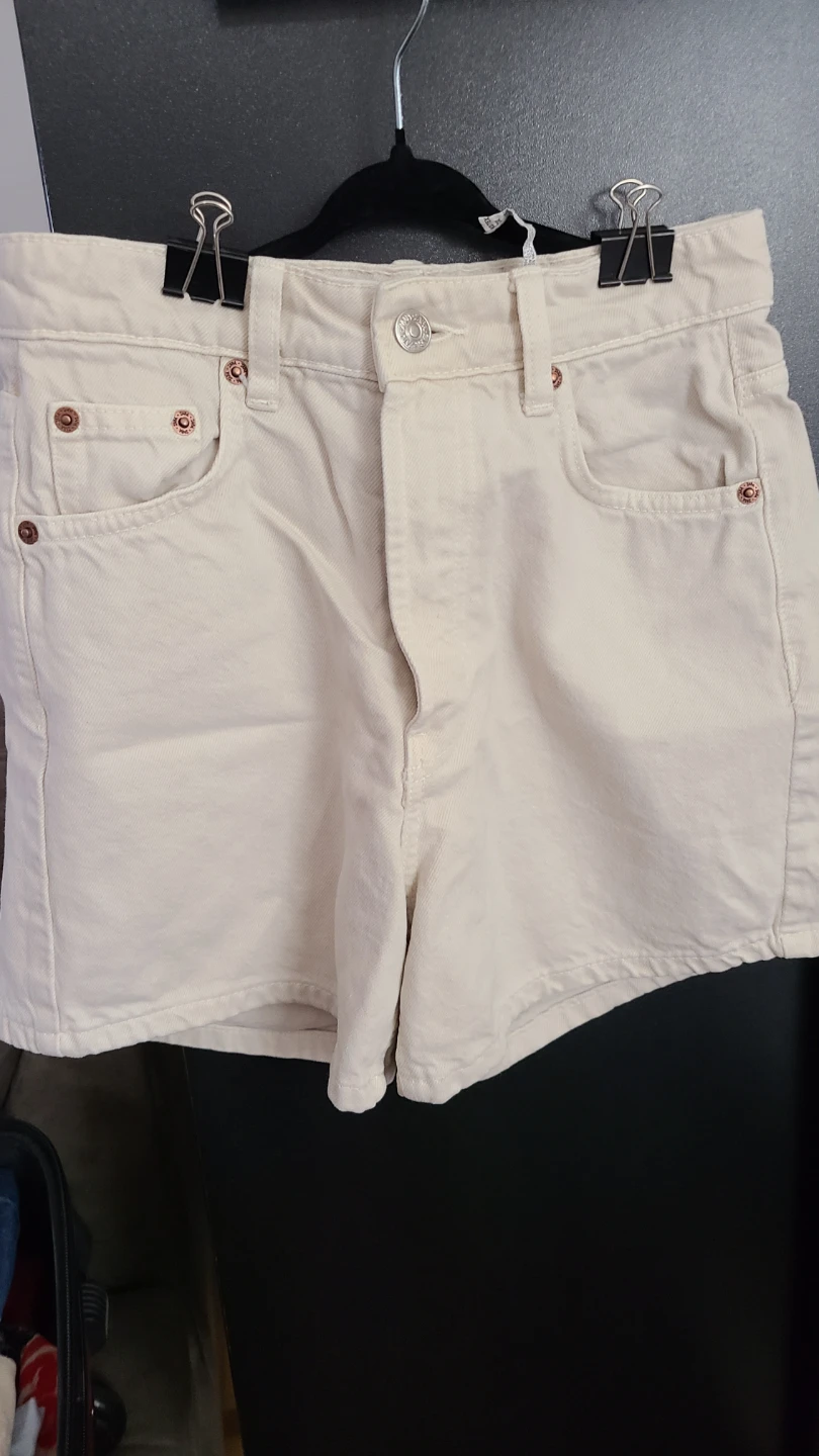 Zara Cream Denim Shorts Size 2