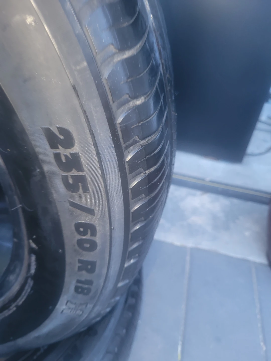 Two Michelin Tires 235/60 R18 - photo 2