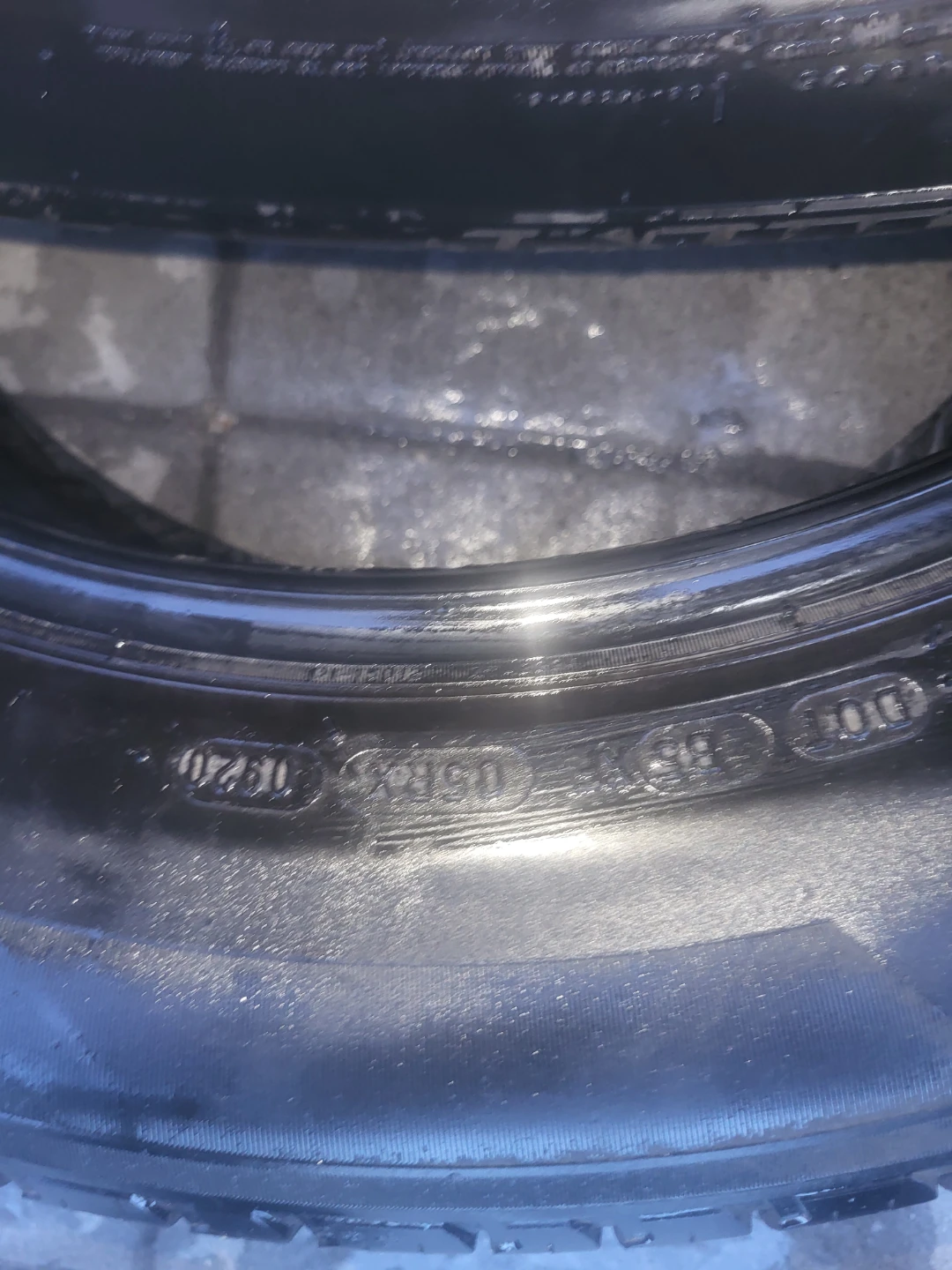 Two Michelin Tires 235/60 R18 - photo 4