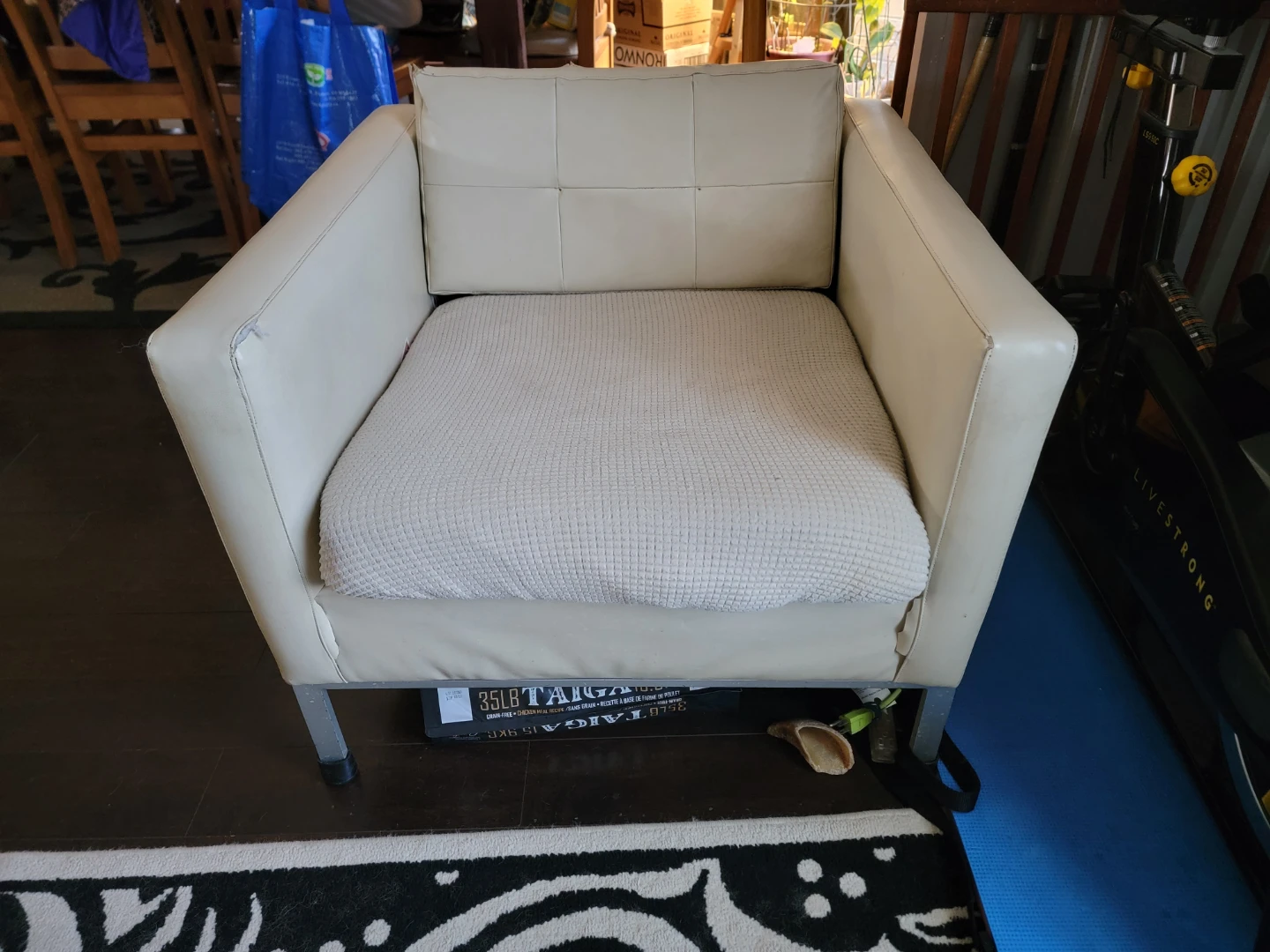 Free sofa set--must take all - photo 3