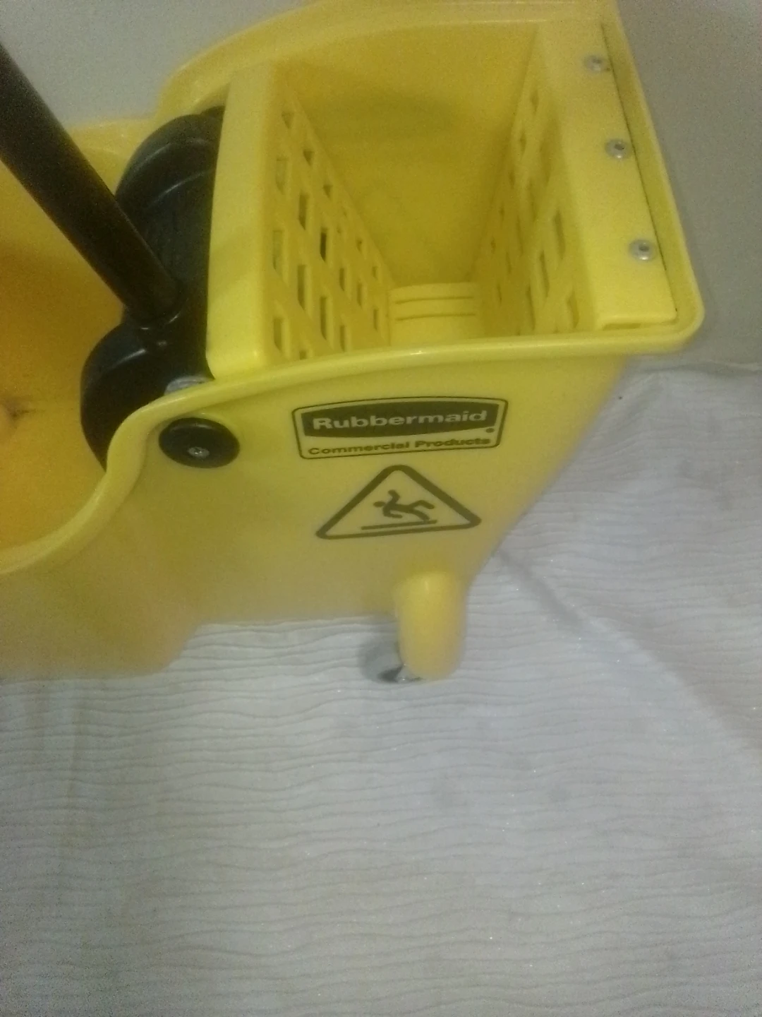 Rubbermaid Commercial Yellow Mop Bucket with Wringer - photo 2