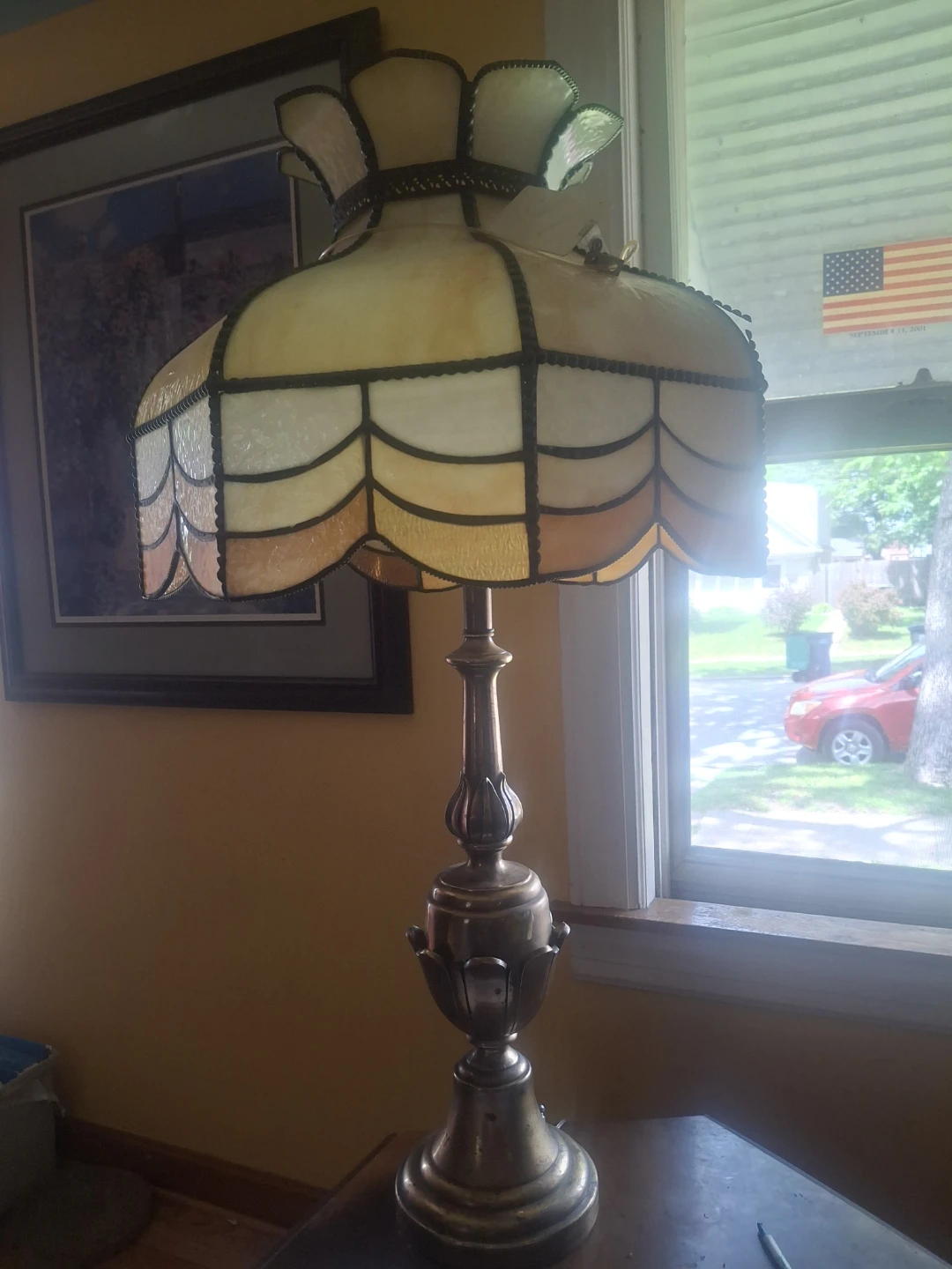 Vintage Stained Glass brass ////Table Lamp! Absolutely beautiful