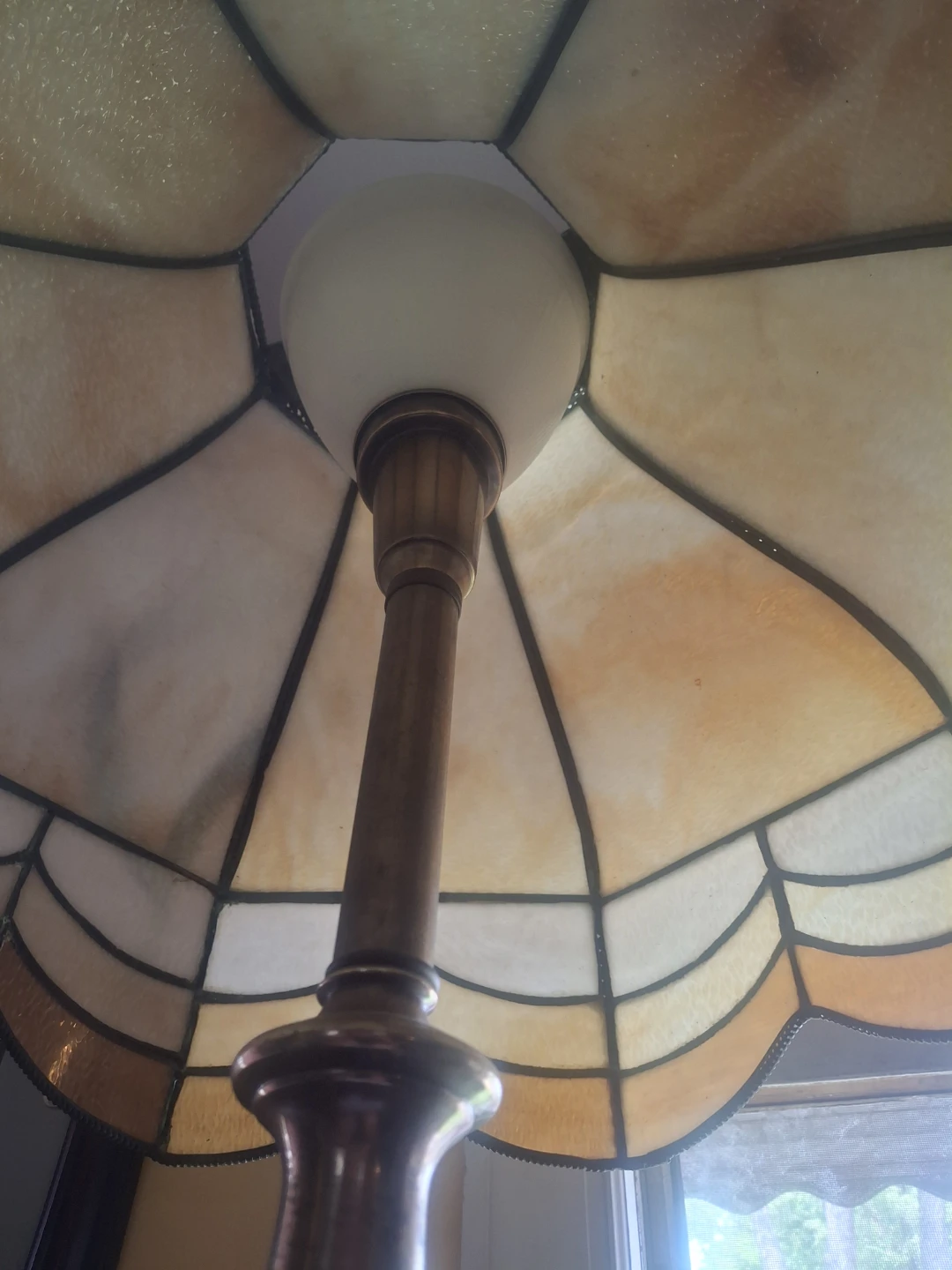 Vintage Stained Glass brass ////Table Lamp! Absolutely beautiful - photo 4