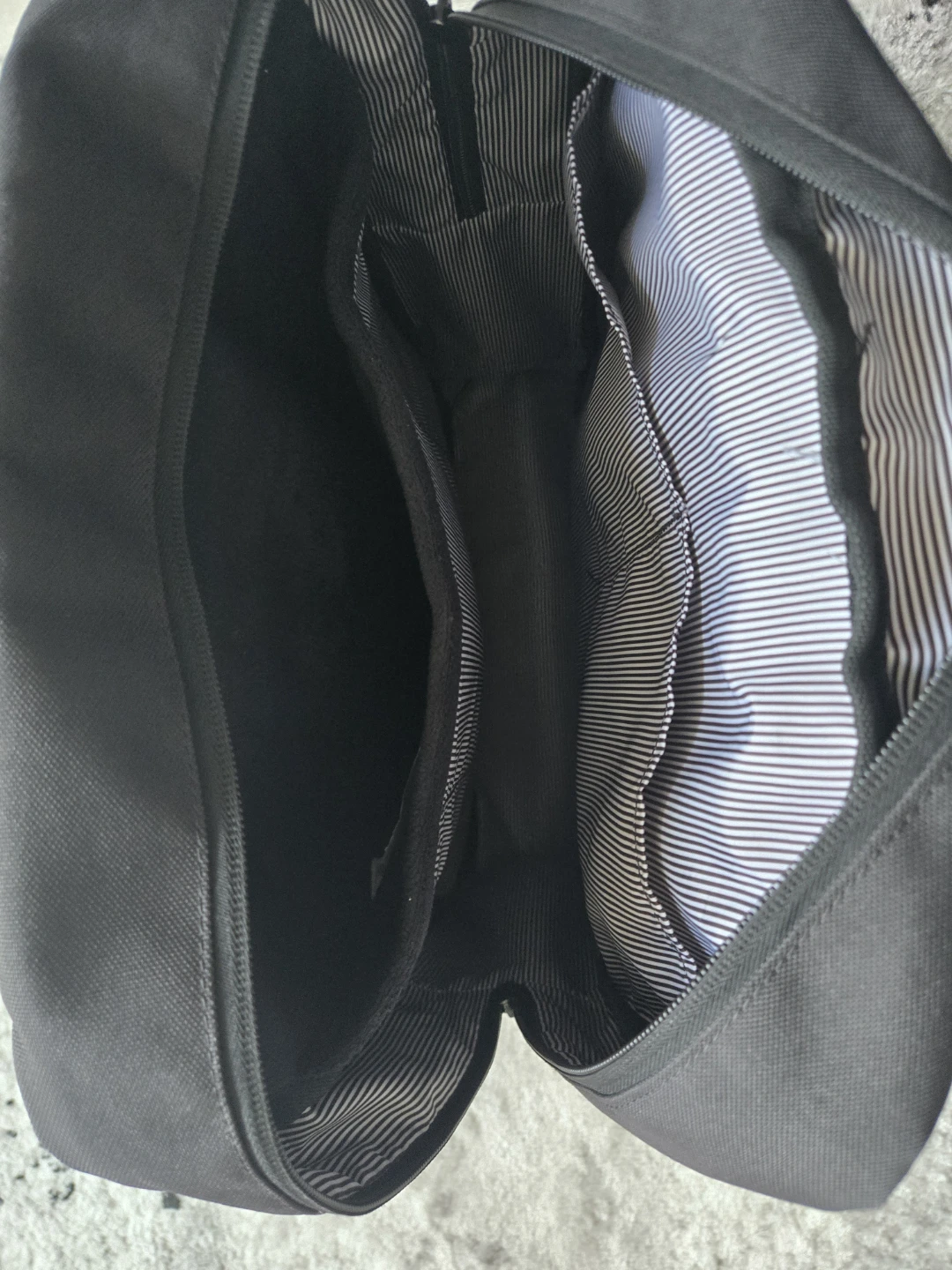 Herschel Supply Co. Black Tote Bag - photo 2