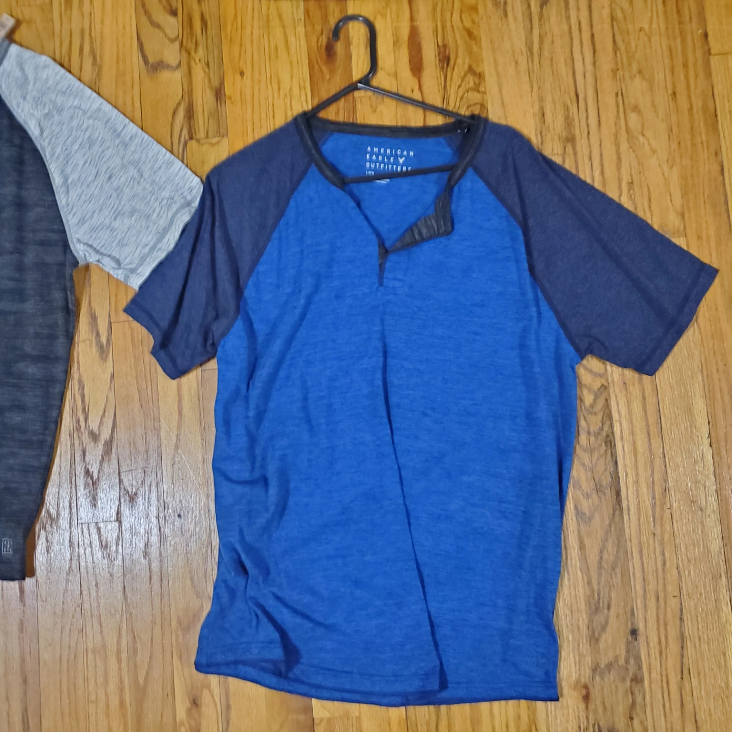 NEW American eagle Shirts in Large for $20 each for all $480 - photo 4