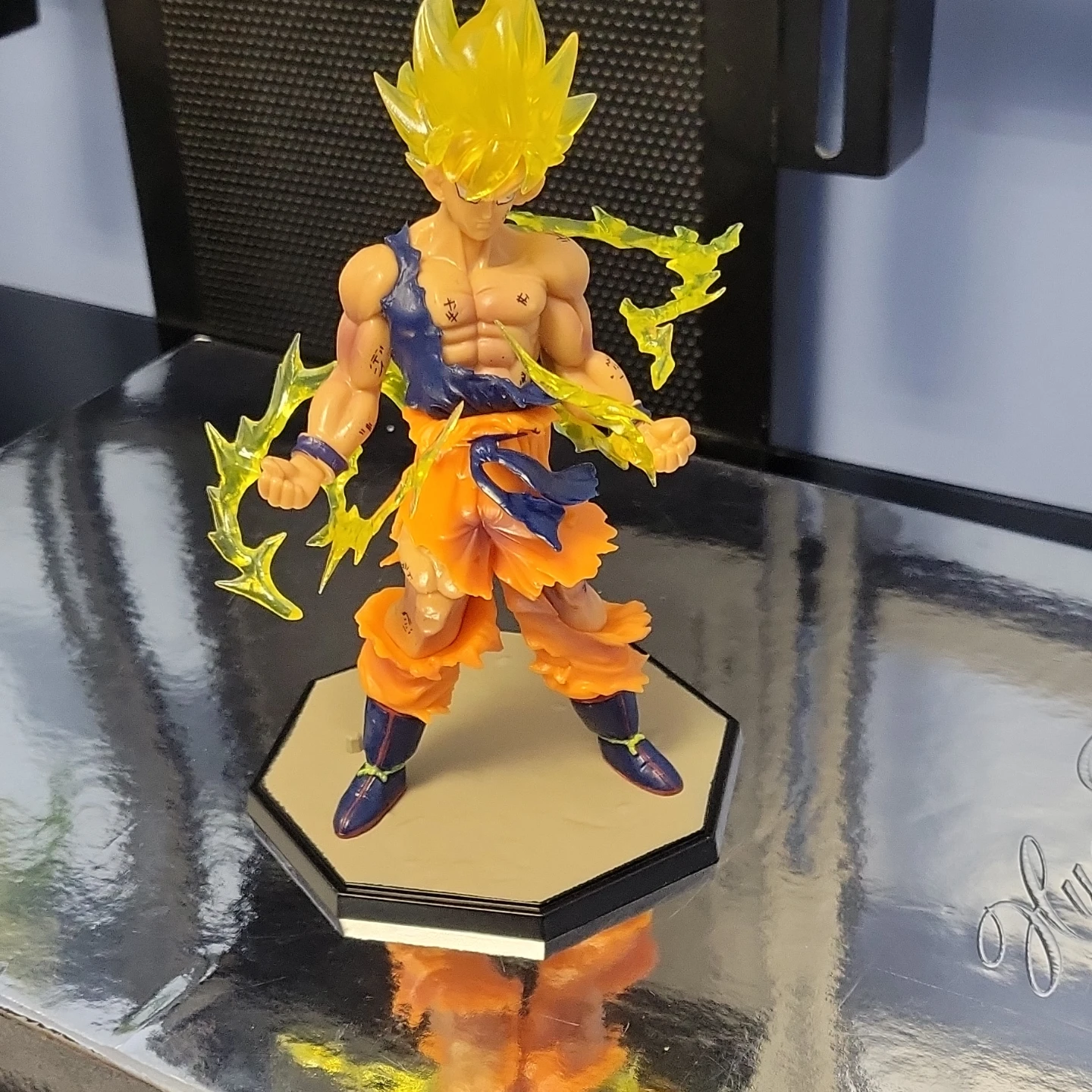 Dragon Ball Z Goku Super Saiyan Figure