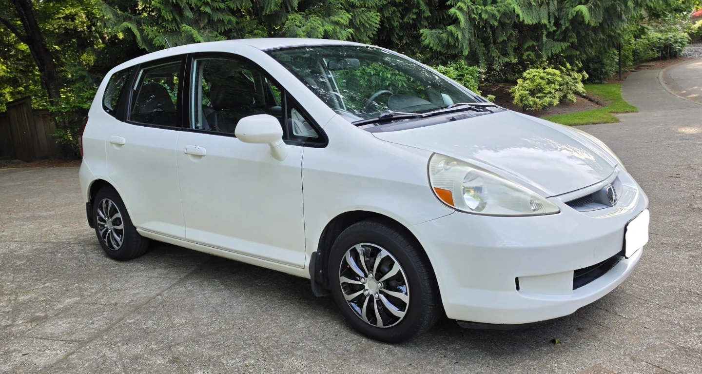 2008 Honda Fit - Clean Title - photo 4