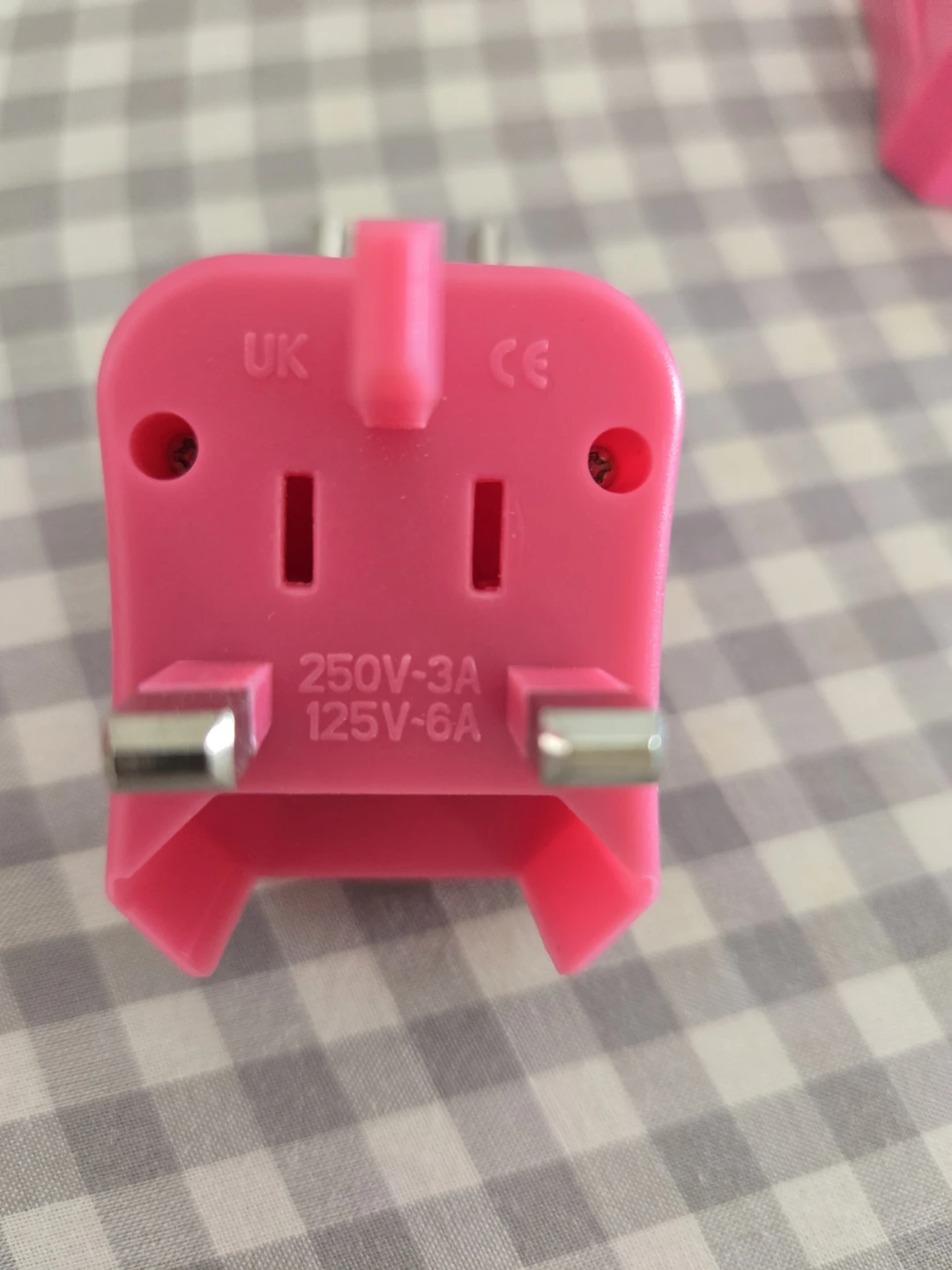 Logiix Universal Travel Adapter Set with Case - photo 3