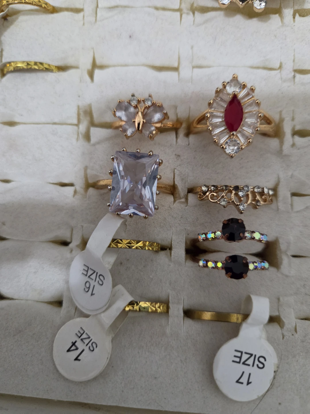 8pcs Assorted Fashion Rings - Sizes 14, 16, 17,18,19,20