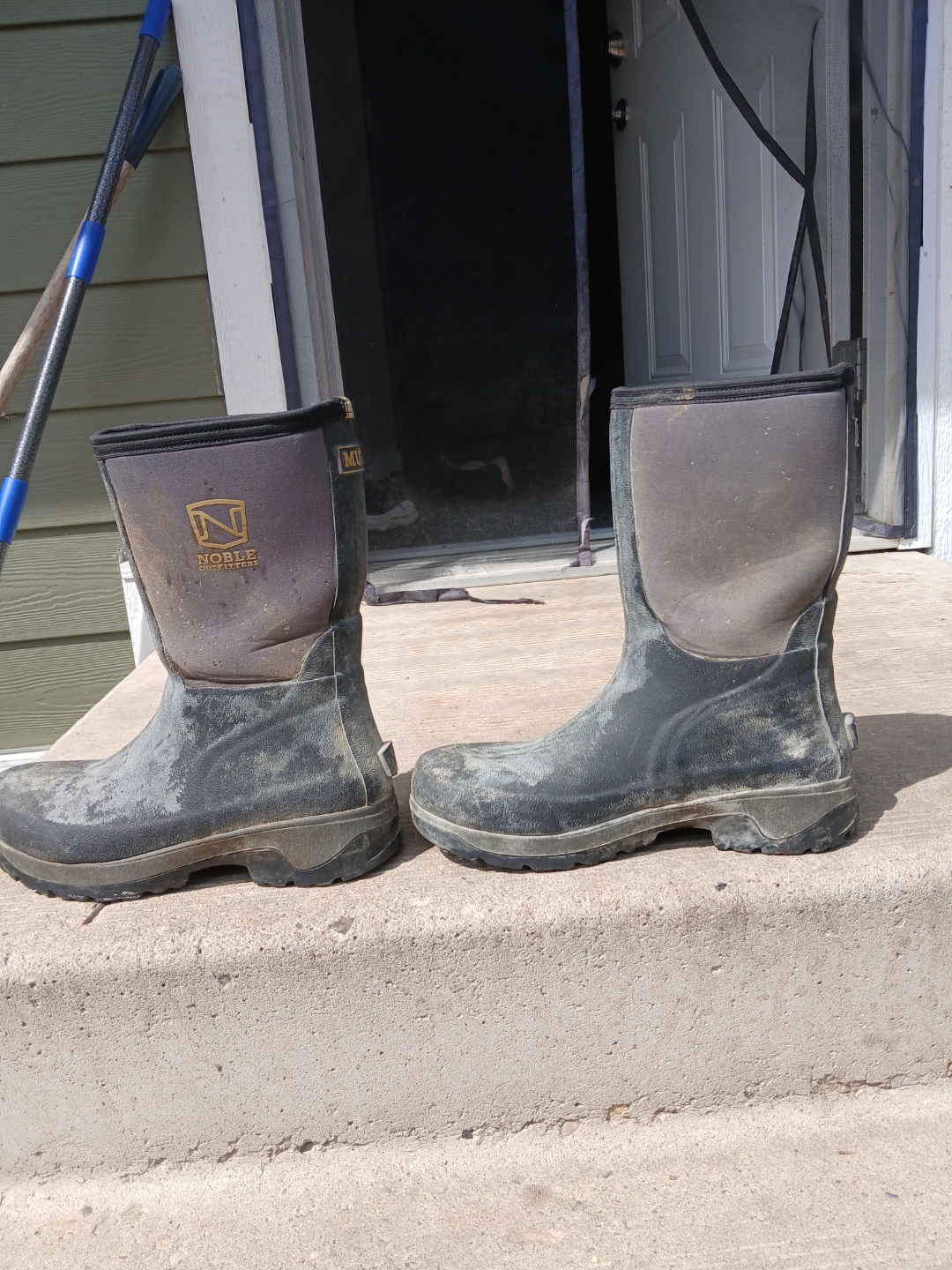 Noble Outfitters steal toed Muck Boots