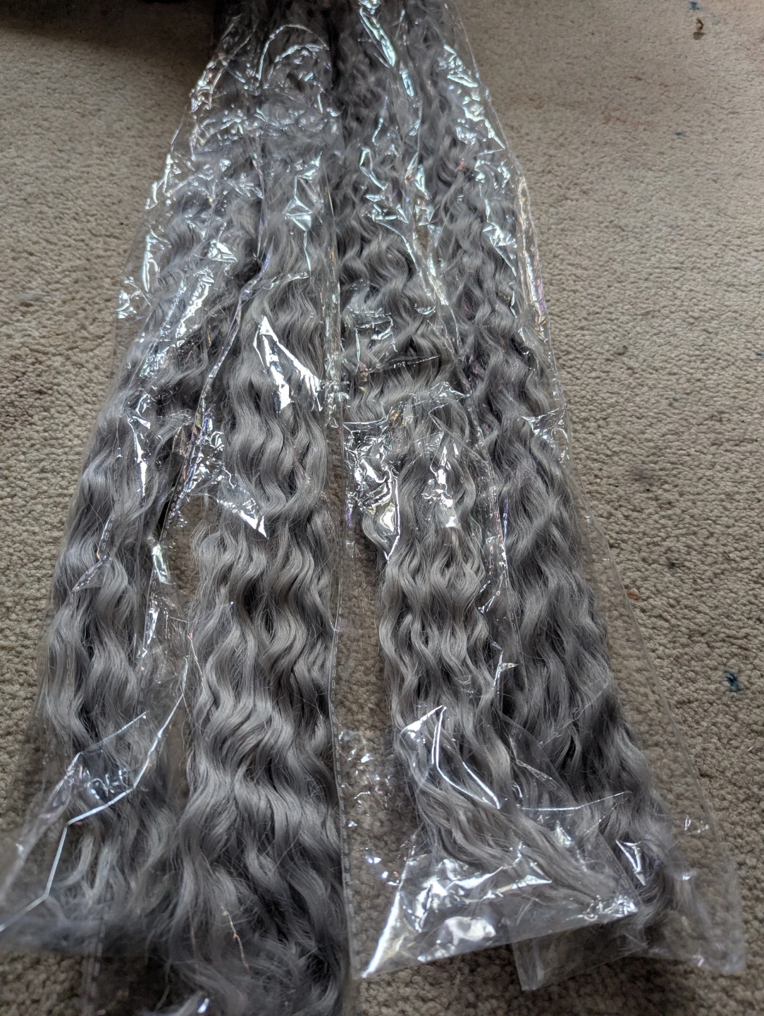 Grey wavy synthetic braiding hair  4 packages 24 inches