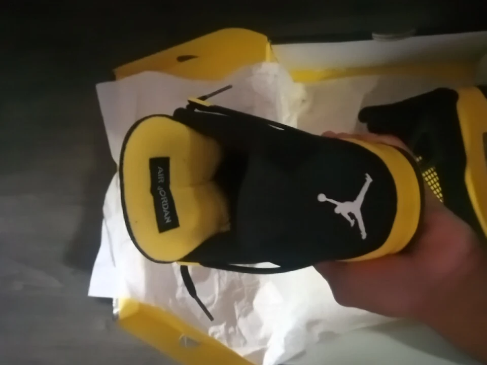 Air Jordan Retro 4s - photo 3