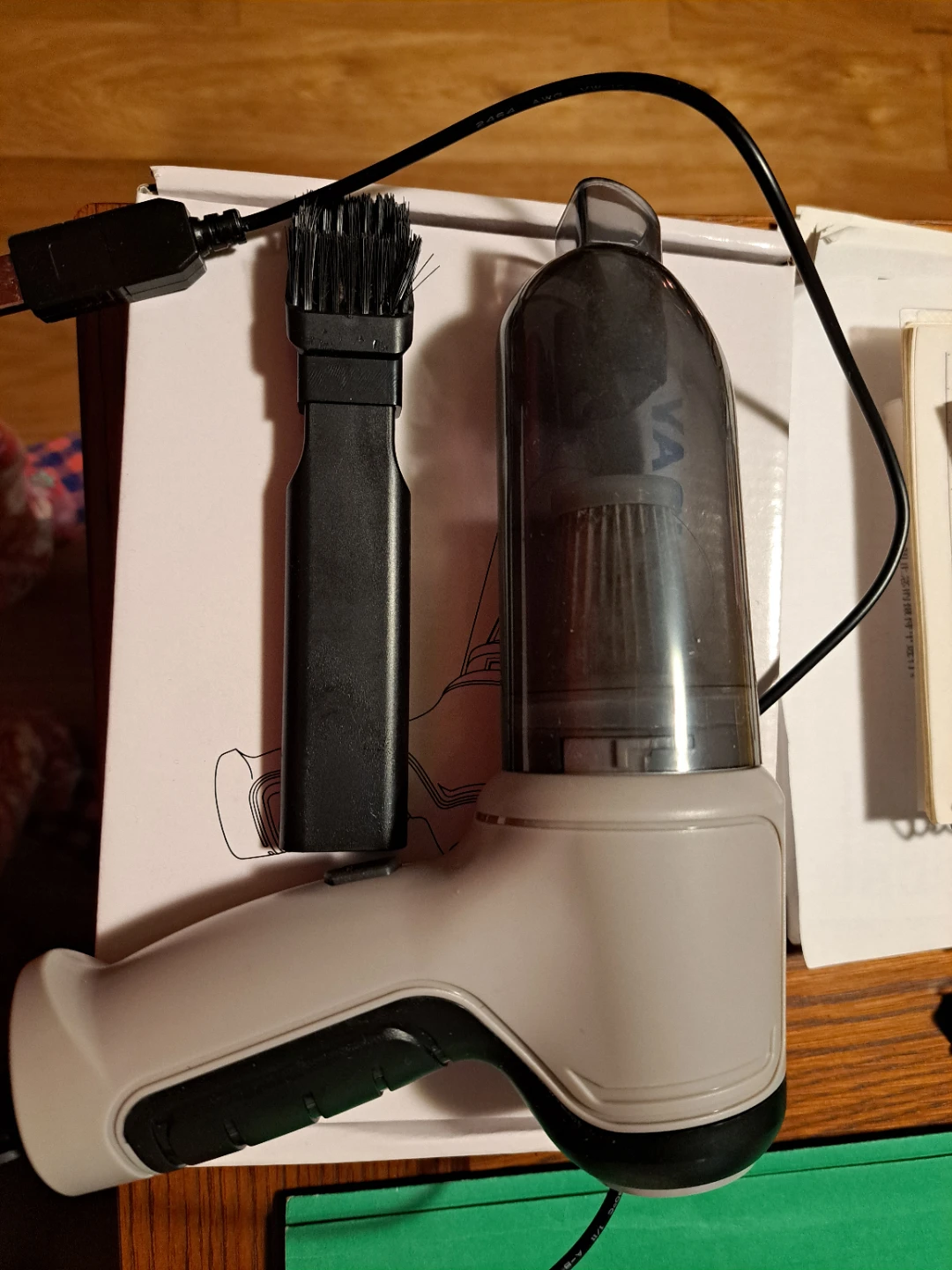 Mini Vacuum Cleaner with Brush and USB Cable - photo 3