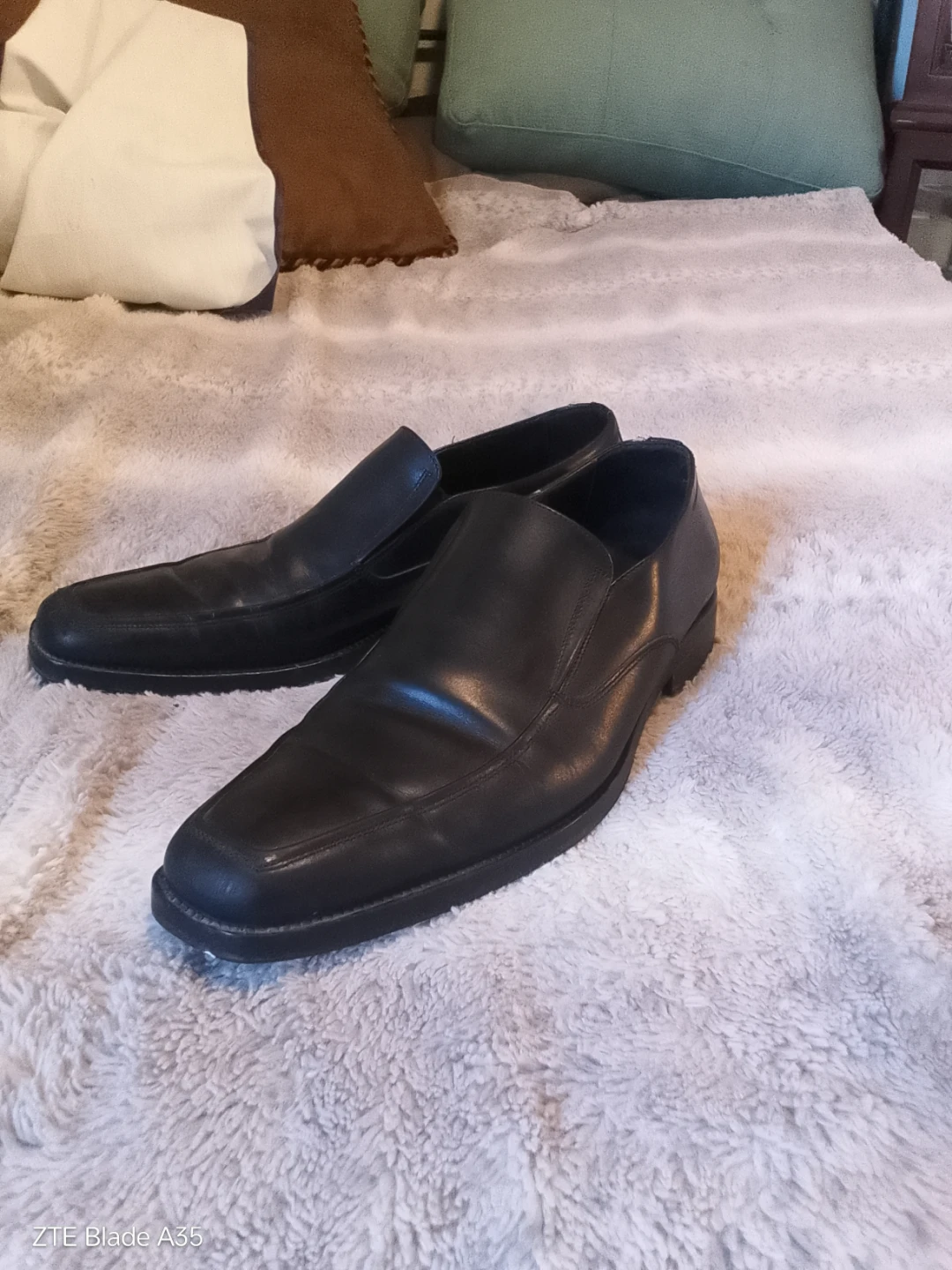 Black Leather Loafers by Johnston and Murphy size 11