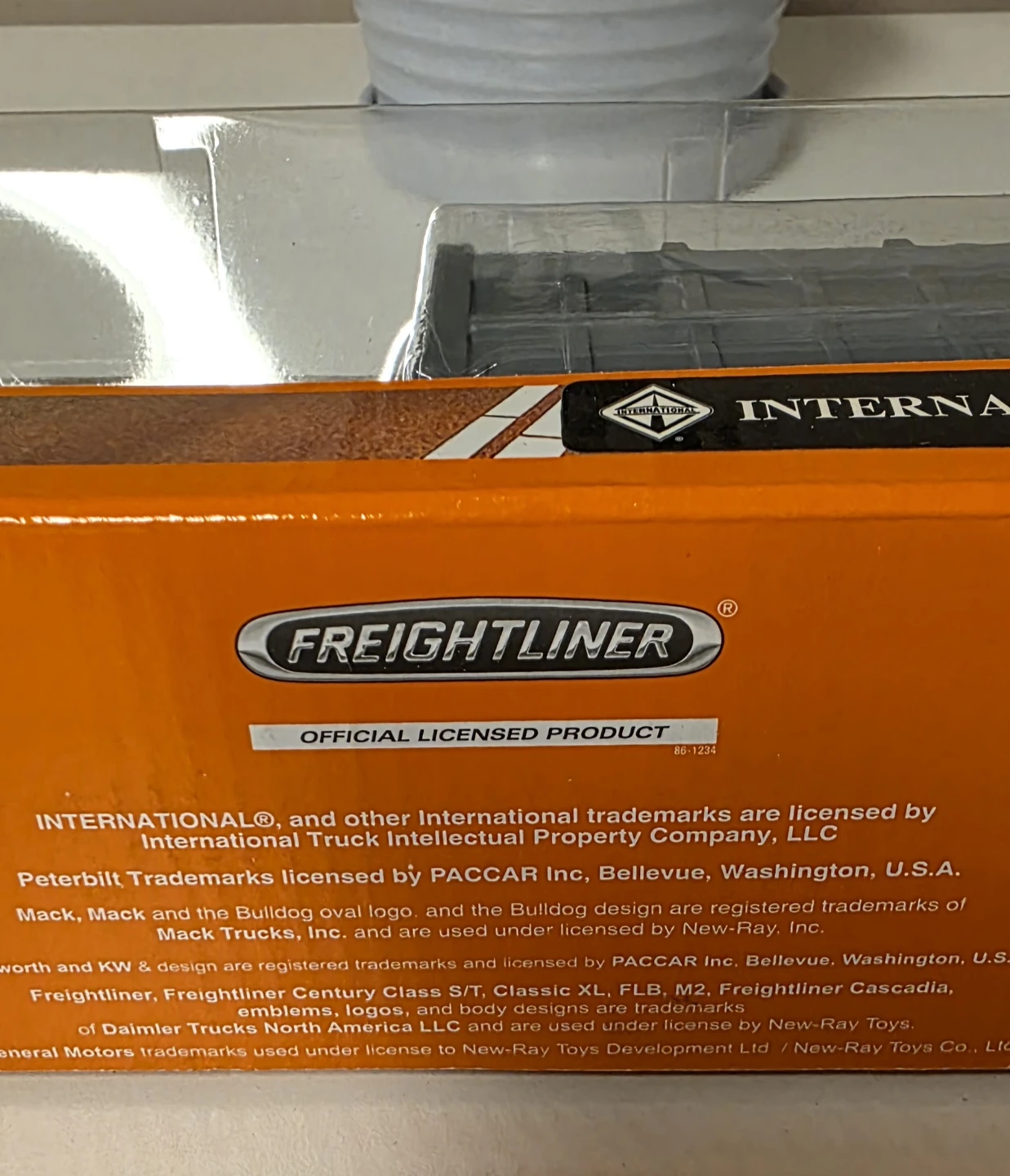 International Lonestar Dump Truck & Loader Toy - photo 5
