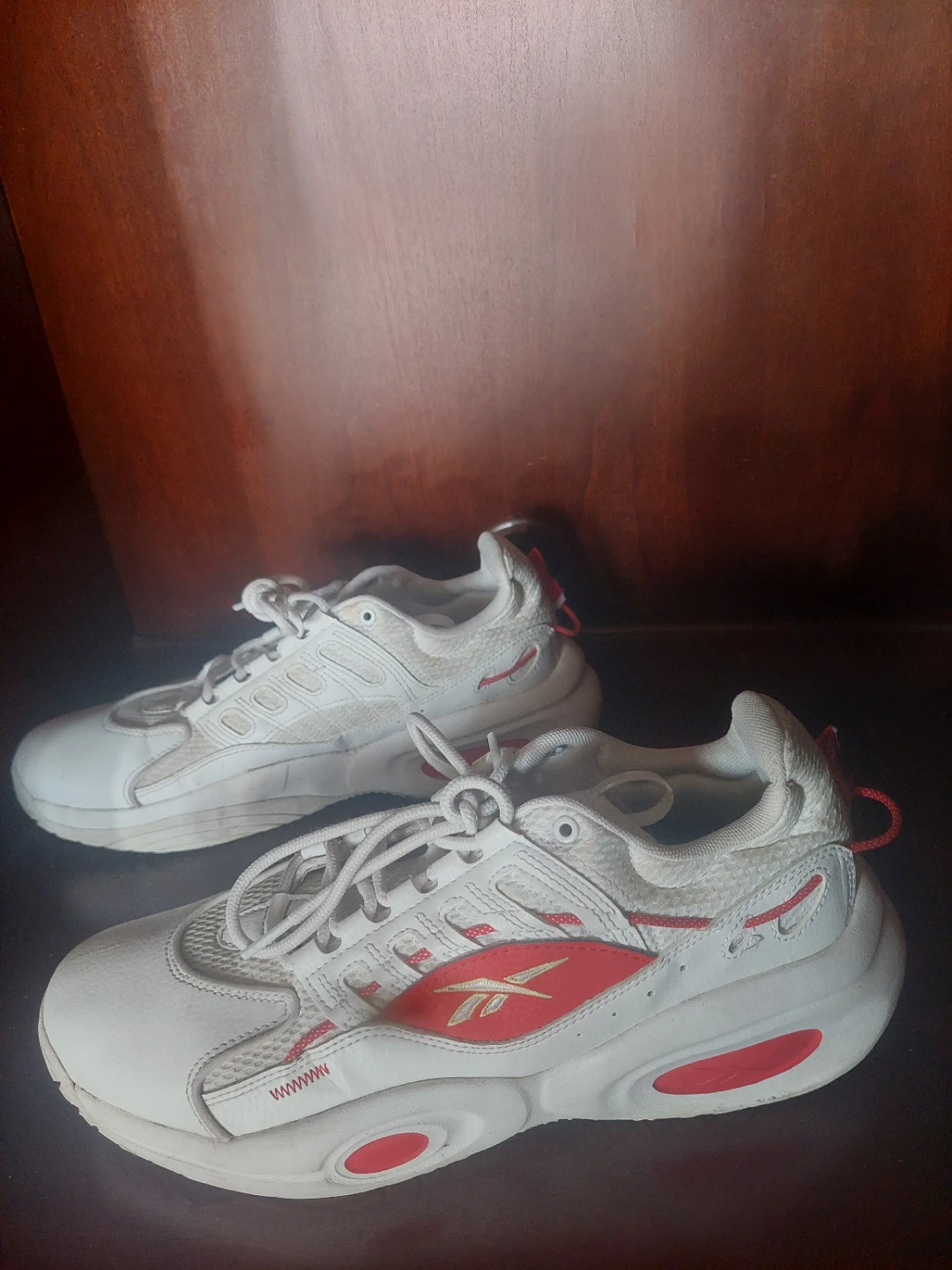 Reebok White Red Sneakers size 11