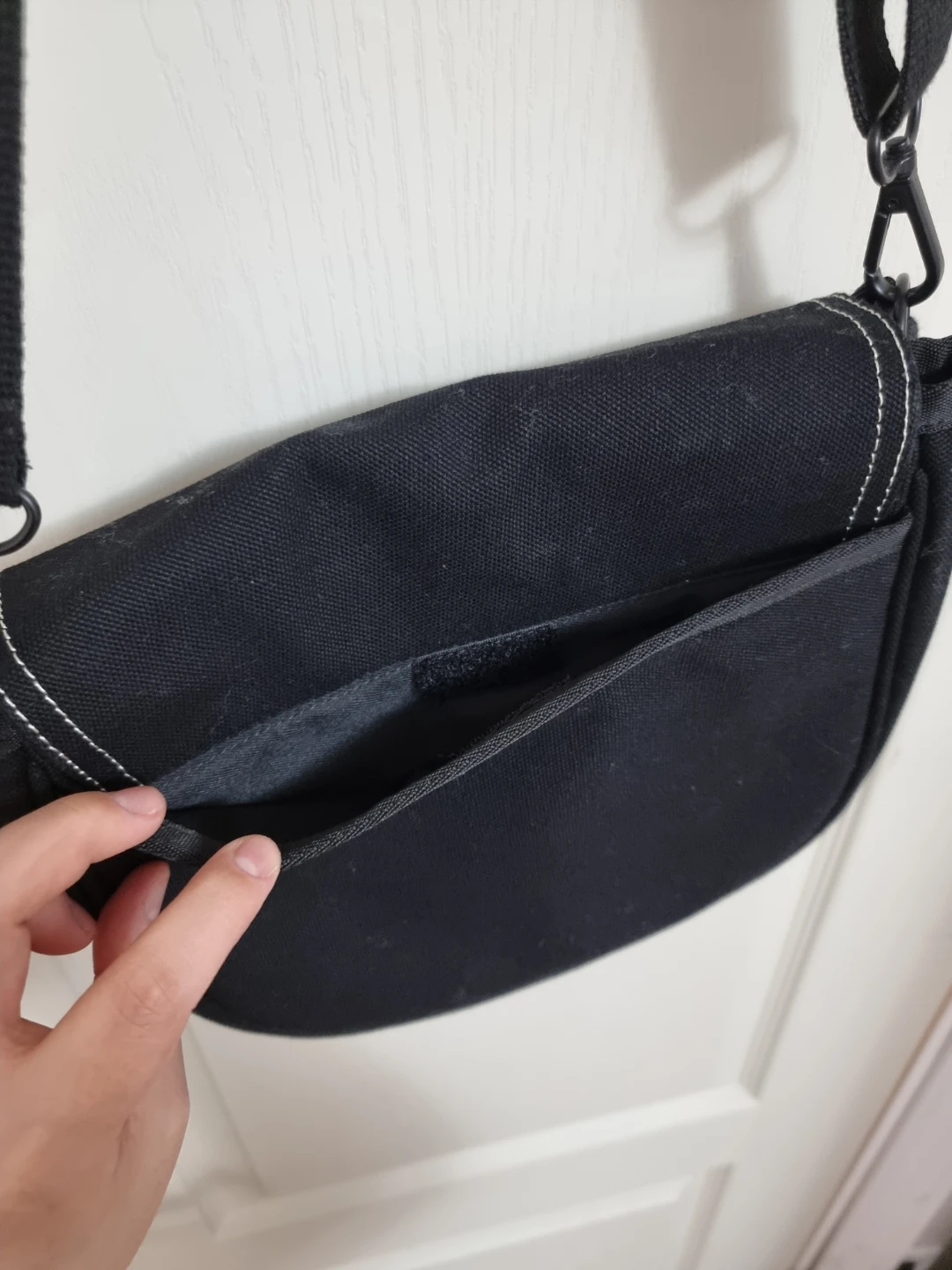 FILA Black Canvas Cross Body Bag - photo 3