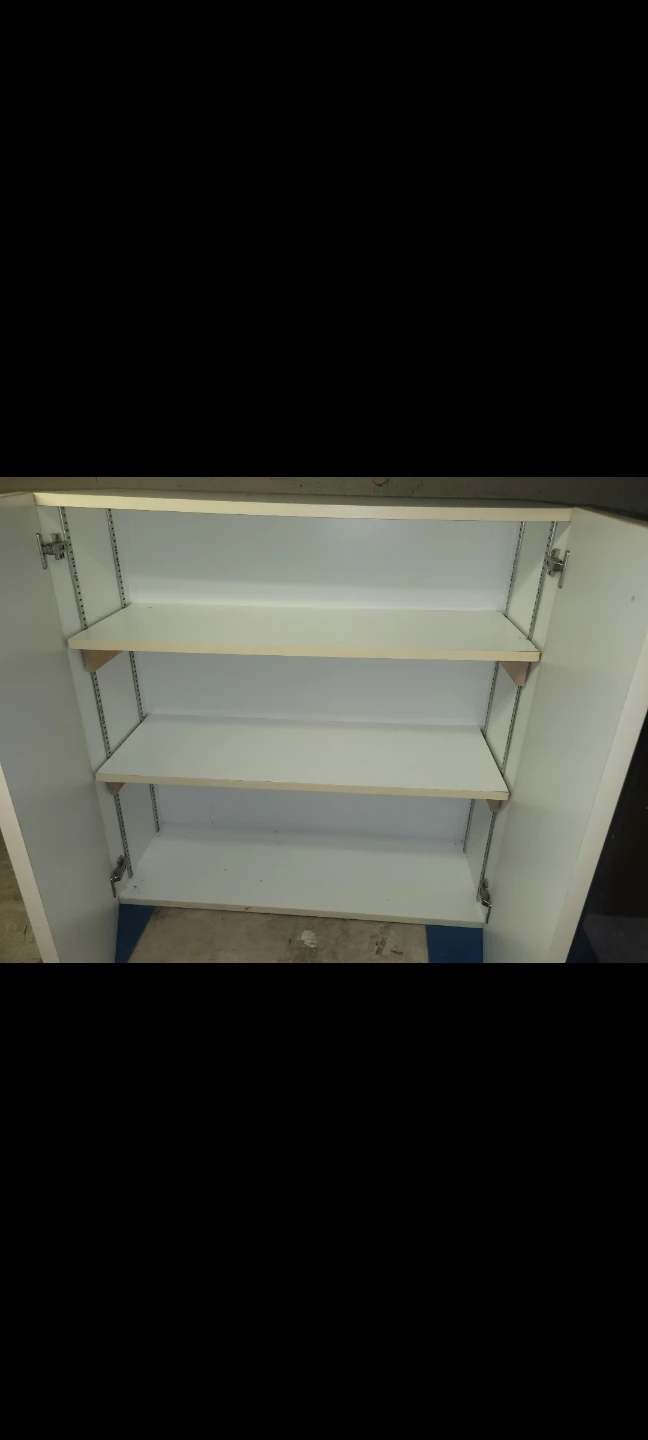 White two-door cabinet - photo 2