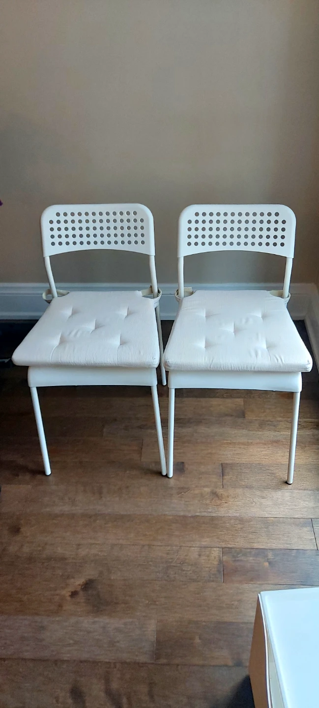 IKEA SANDSBERG Chair with Seat Cushion