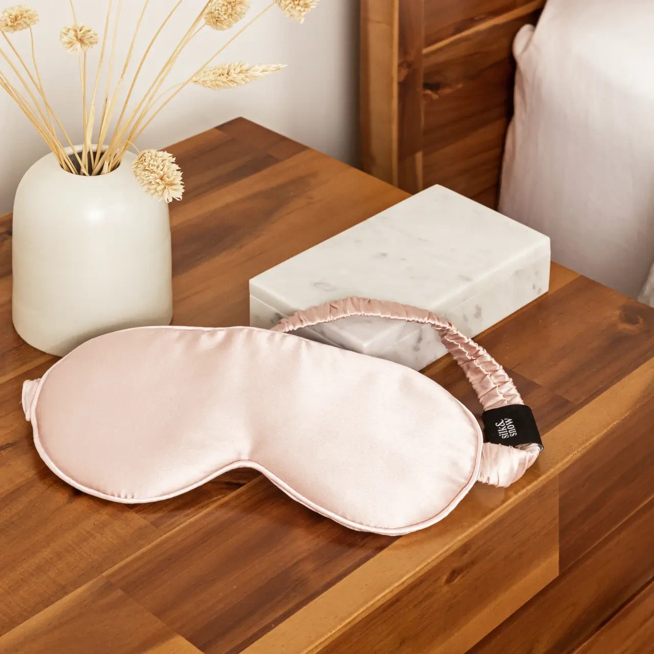 Silk & Snow Mulberry Silk Sleep Mask - White - photo 2