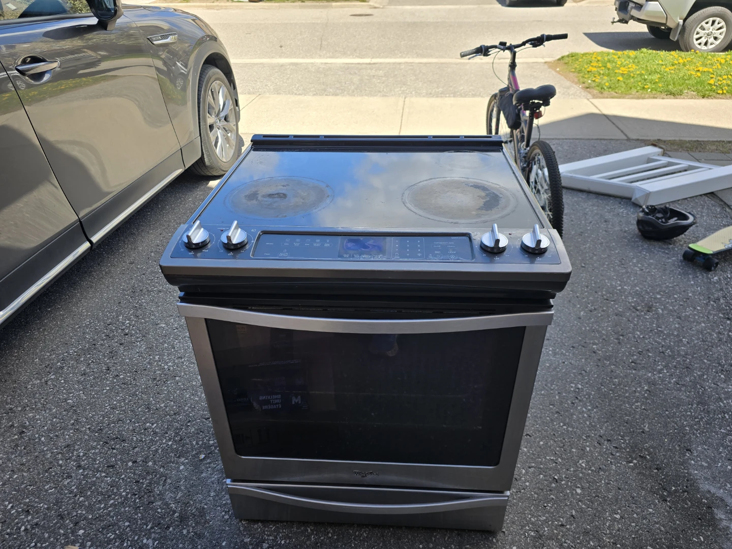 Whirlpool Electric Range - photo 3