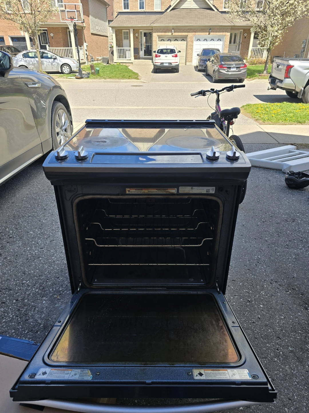 Whirlpool Electric Range - photo 4