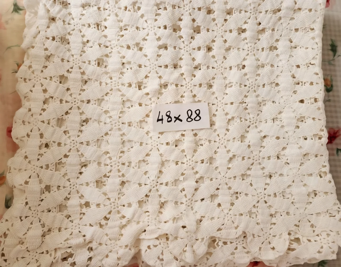 HAND CROCHETED BEDSPREAD OR TABLECLOTH - photo 5
