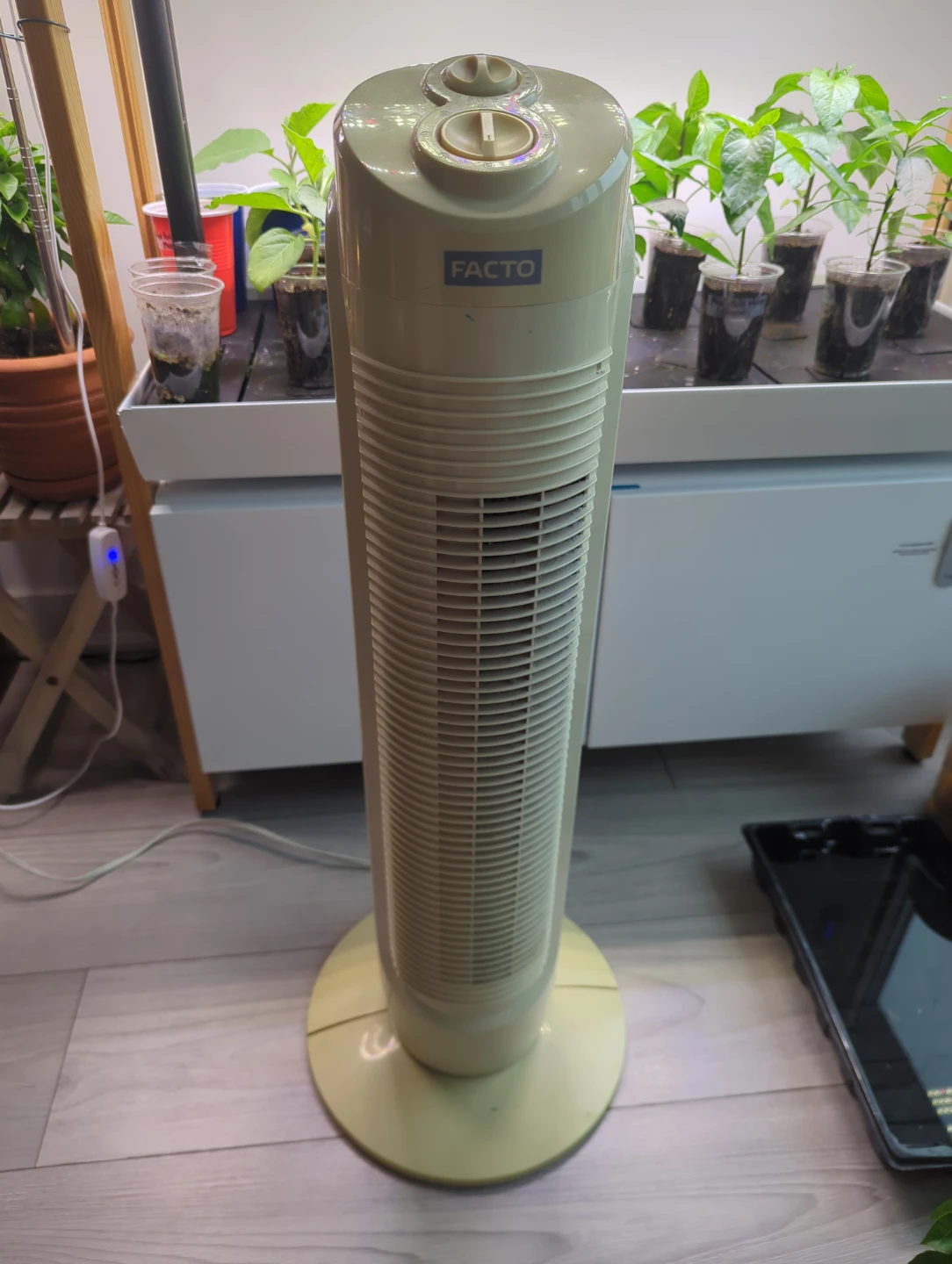 FACTO Tower Fan