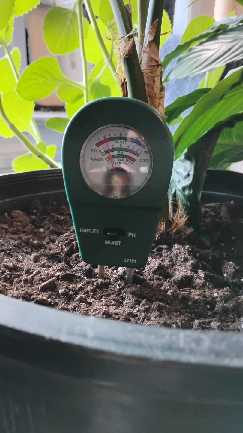 Soil ph/ moisture/ fertility meter