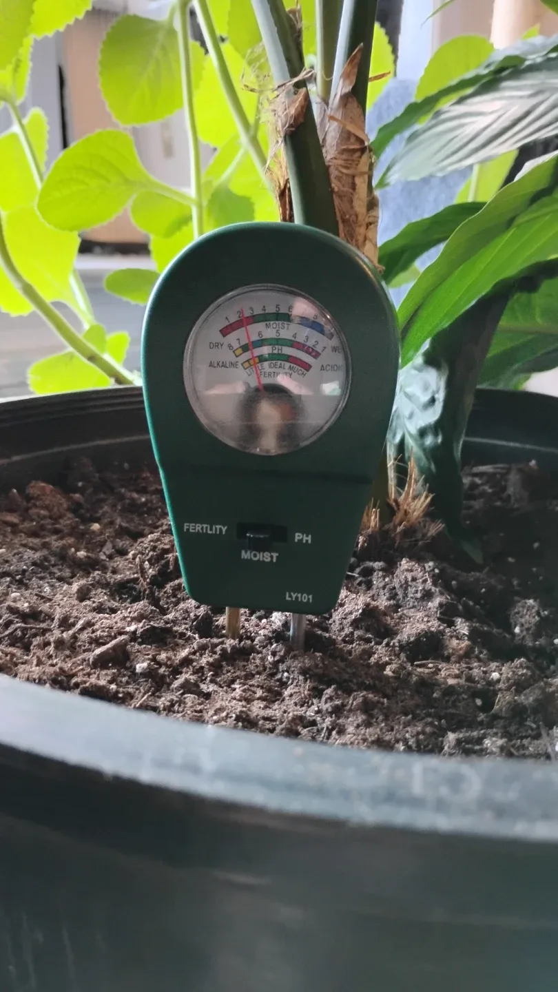 Soil ph/ moisture/ fertility meter