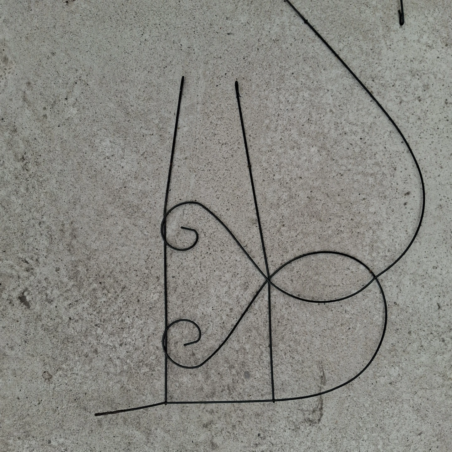 Wire garden dividers  set of 3 - photo 2