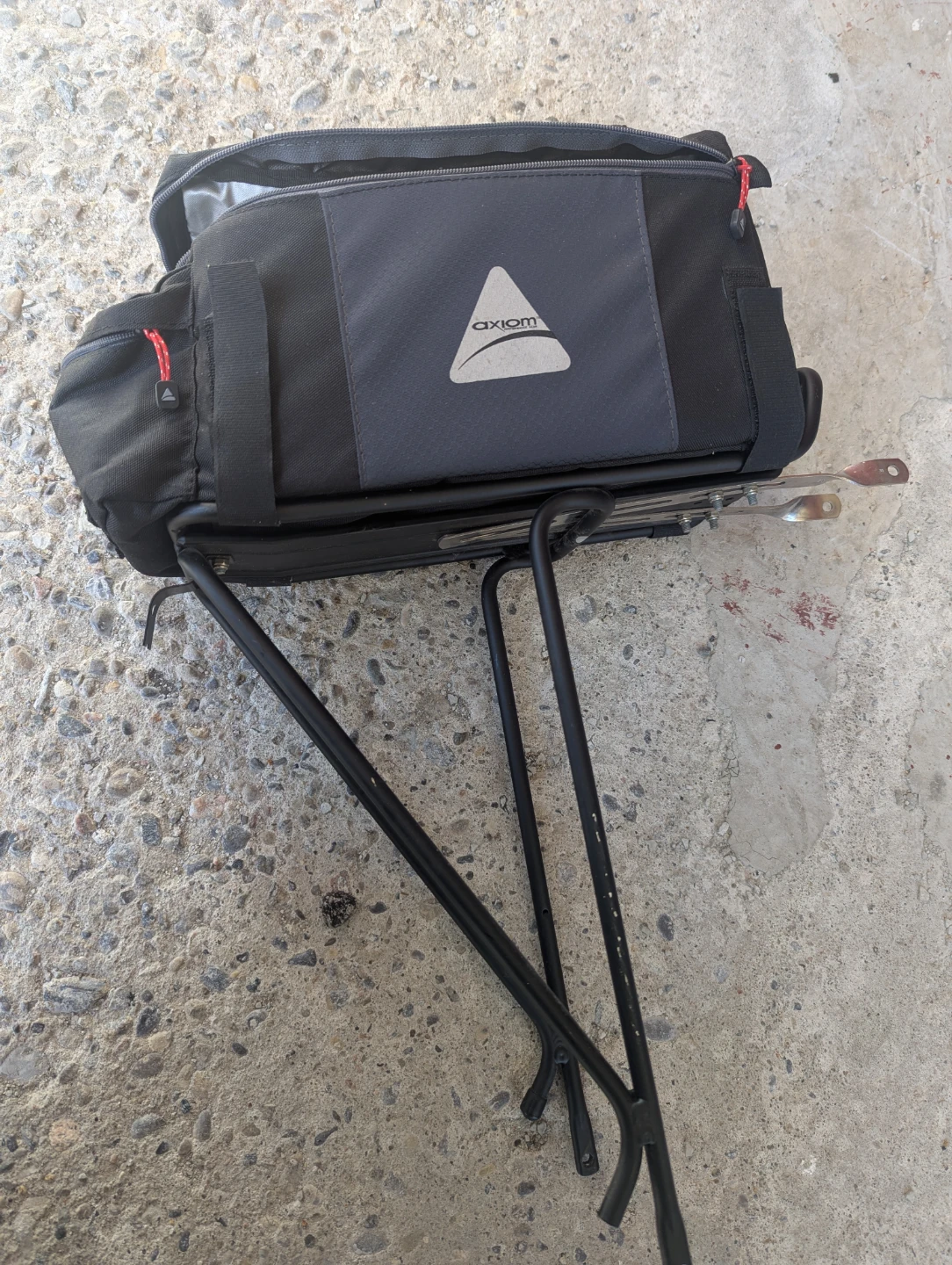 Axiom Rear Bike Rack & Insulated Trunk Bag Combo - photo 2