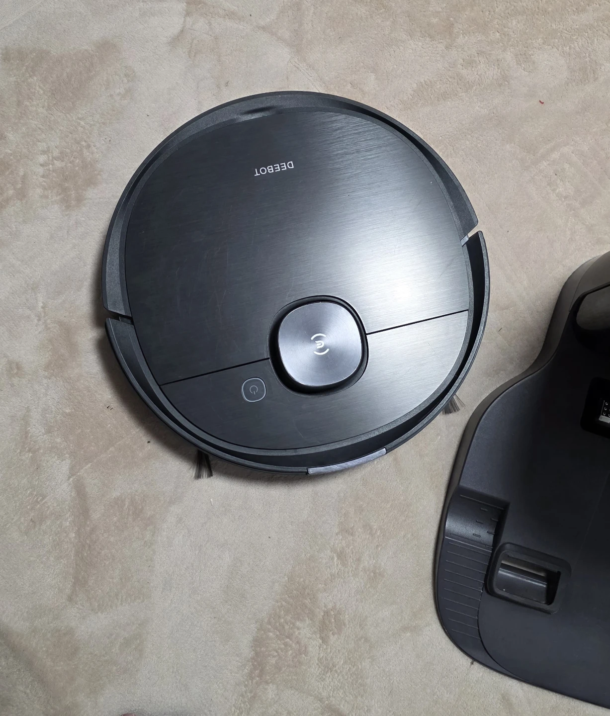 ECOVACS DEEBOT Robot Vacuum and Auto-Empty Station - photo 3
