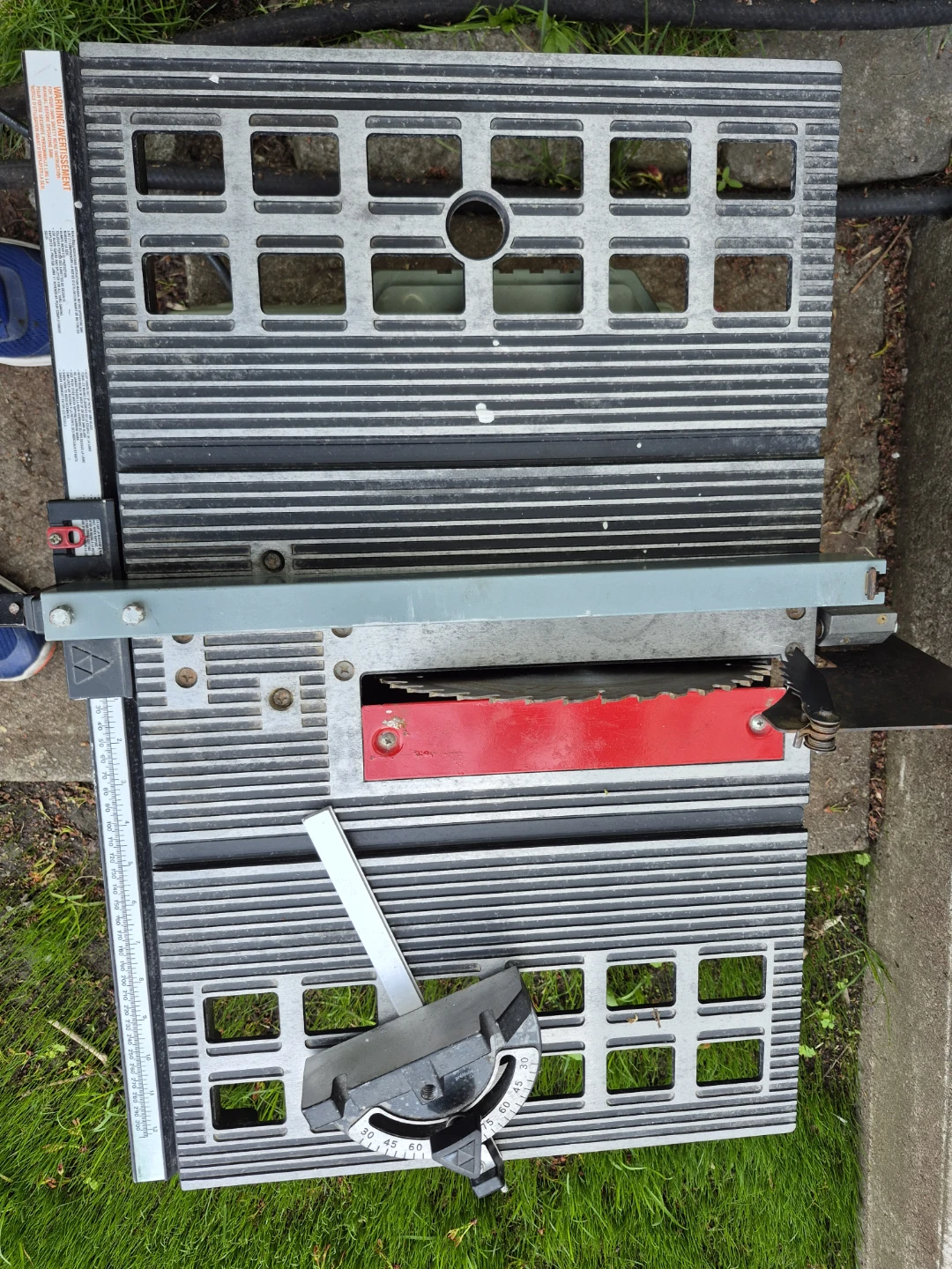 Delta 10 inch Table Saw - photo 4