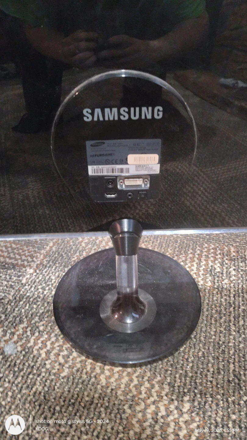 Samsung 22" Monitor - photo 2
