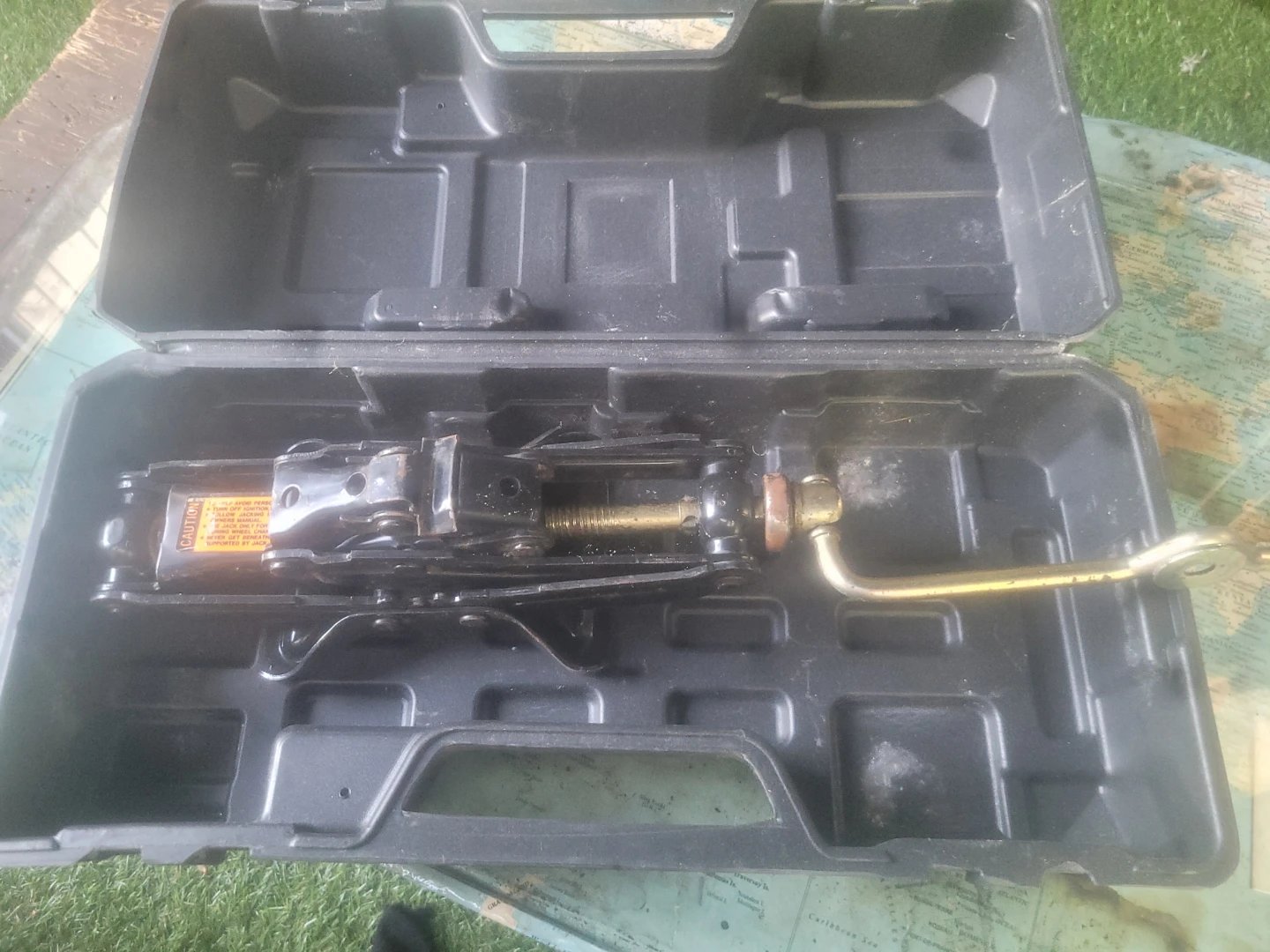 Pro-Lift 3,000 lbs. Trolley Jack F-2315PE - photo 2