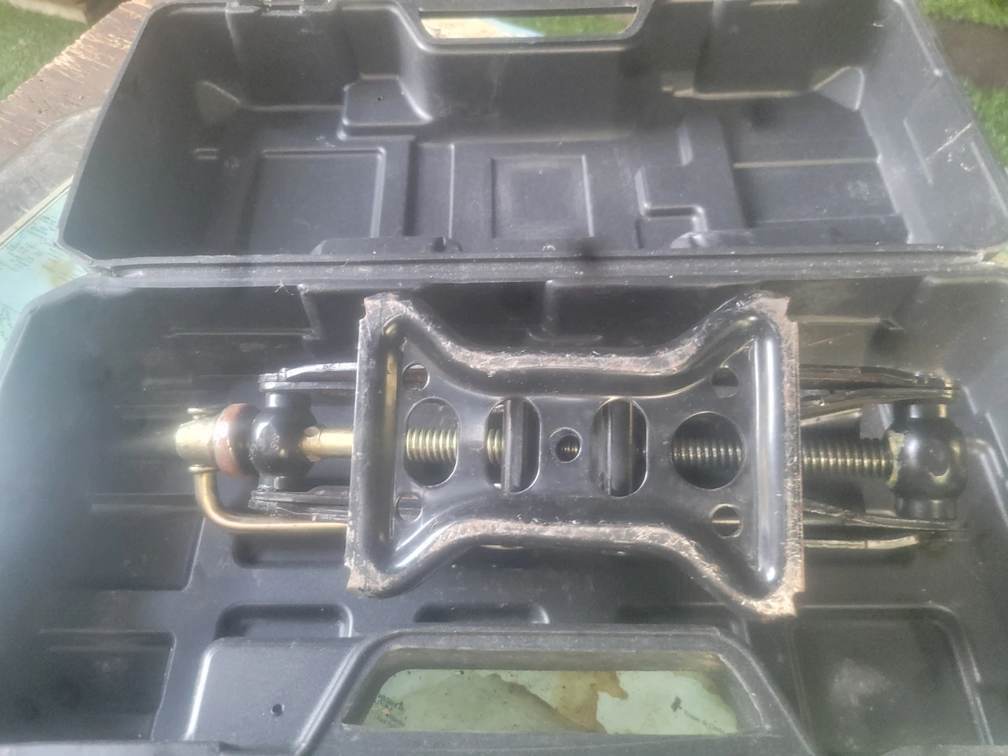 Pro-Lift 3,000 lbs. Trolley Jack F-2315PE - photo 4